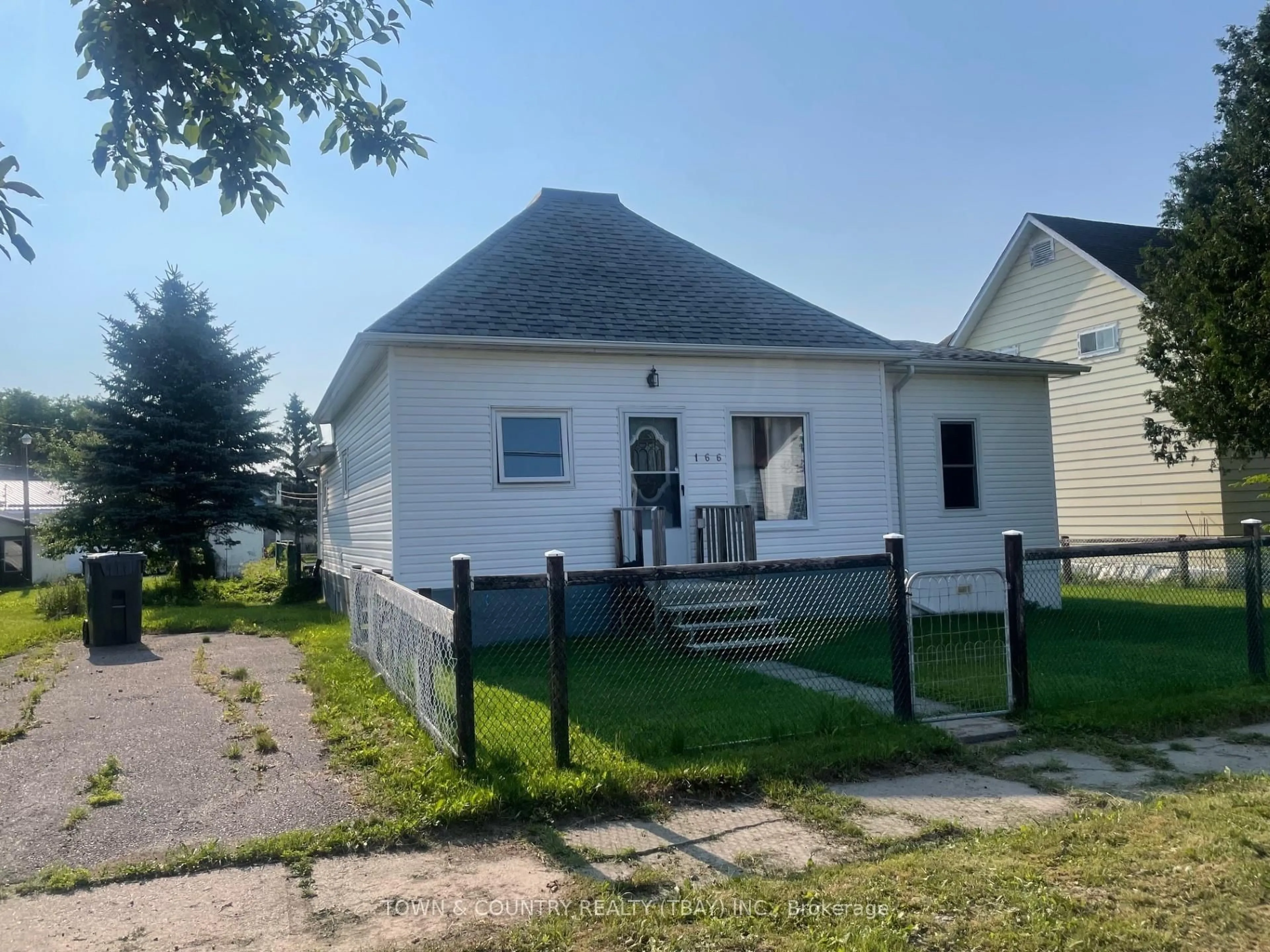 Unknown for 166 Bell St, Nipigon Ontario P0T 2J0