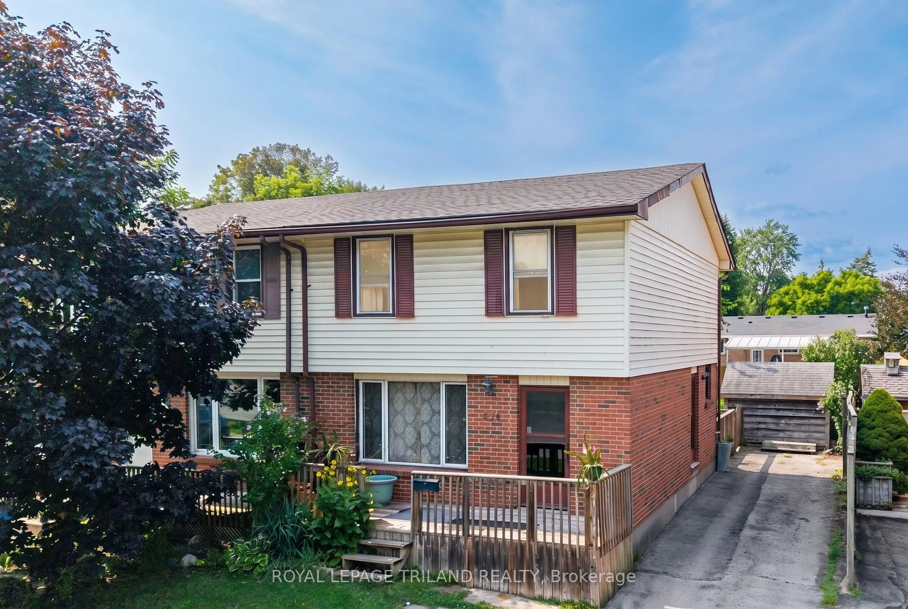 Home with brick exterior material, street for 220 ADMIRAL Dr, London East Ontario N5V 1H8