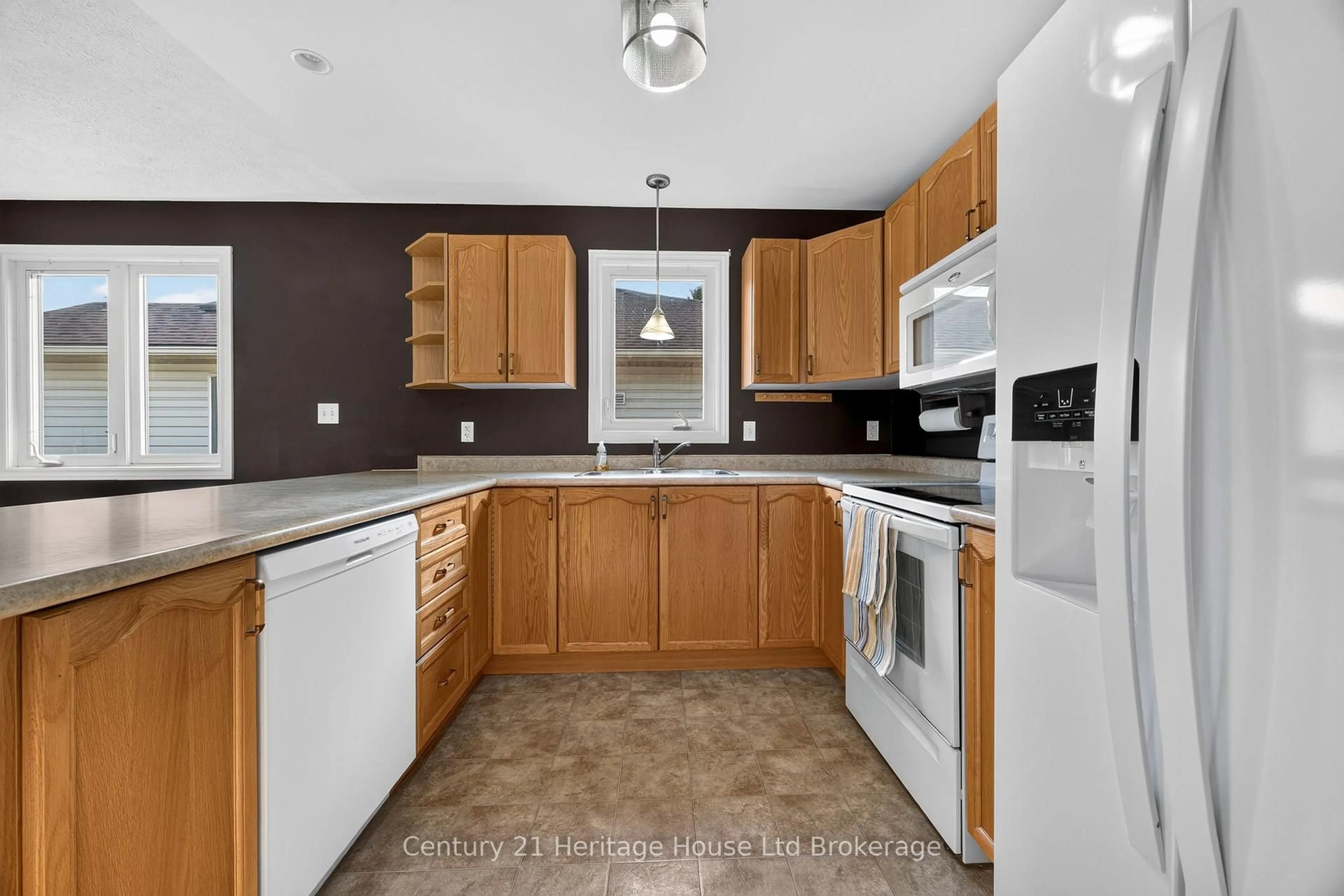 Standard kitchen, unknown for 16 Herford St, Tillsonburg Ontario N4G 4V2