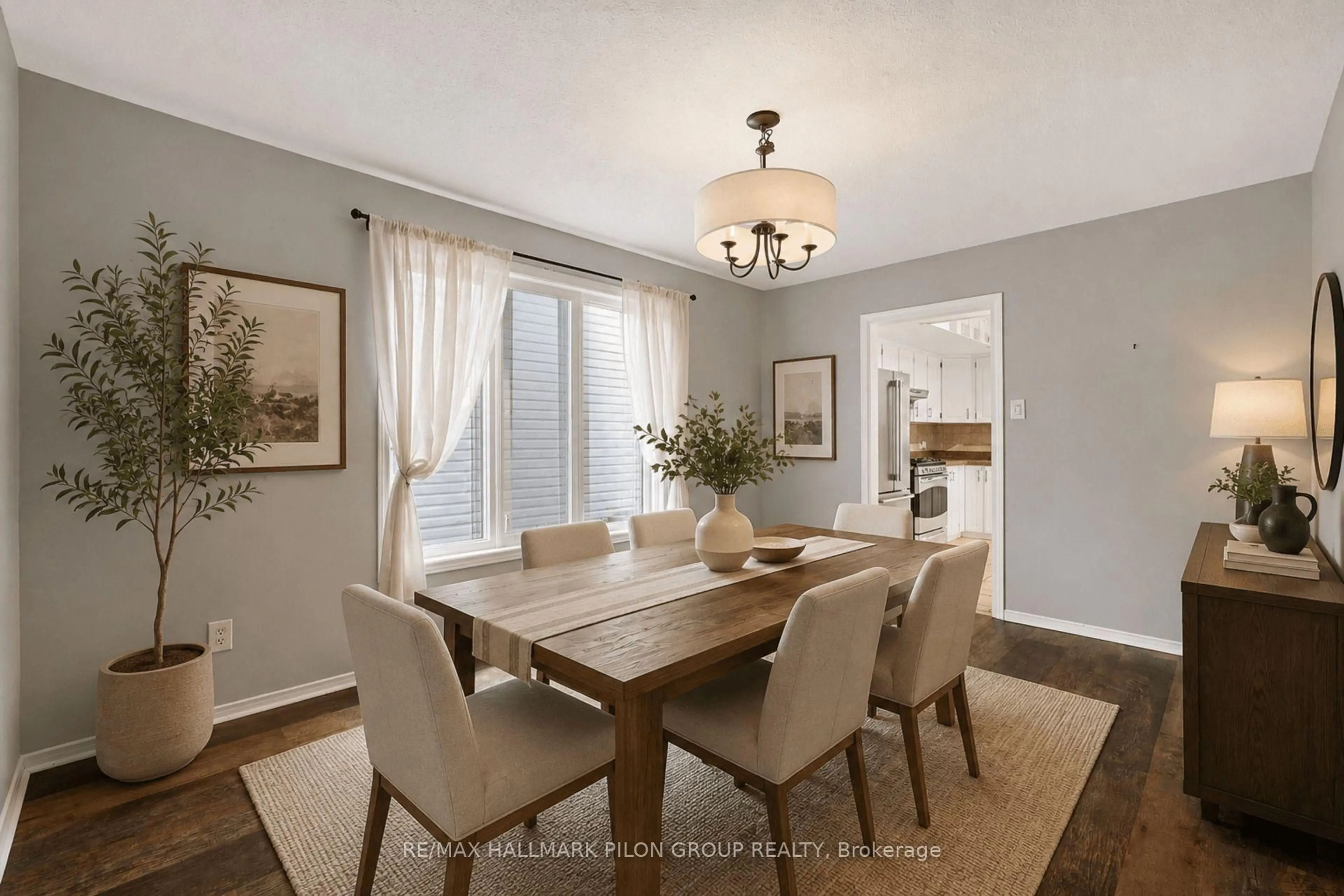 Dining room, wood/laminate floor for 182 Twyford St, Ottawa Ontario K1V 0V8