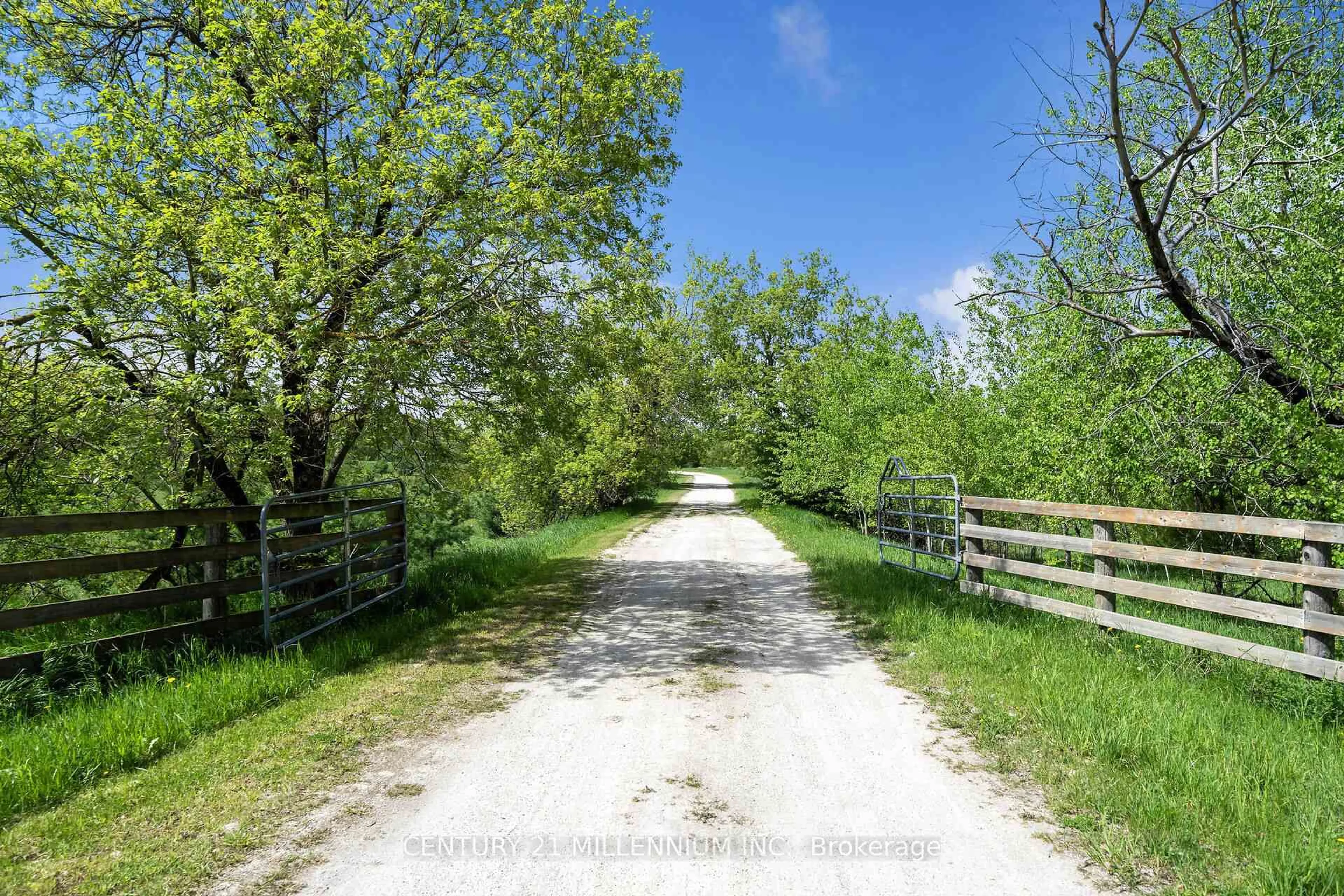 Unknown for 5204 Ninth Line, Erin Ontario N0B 1T0