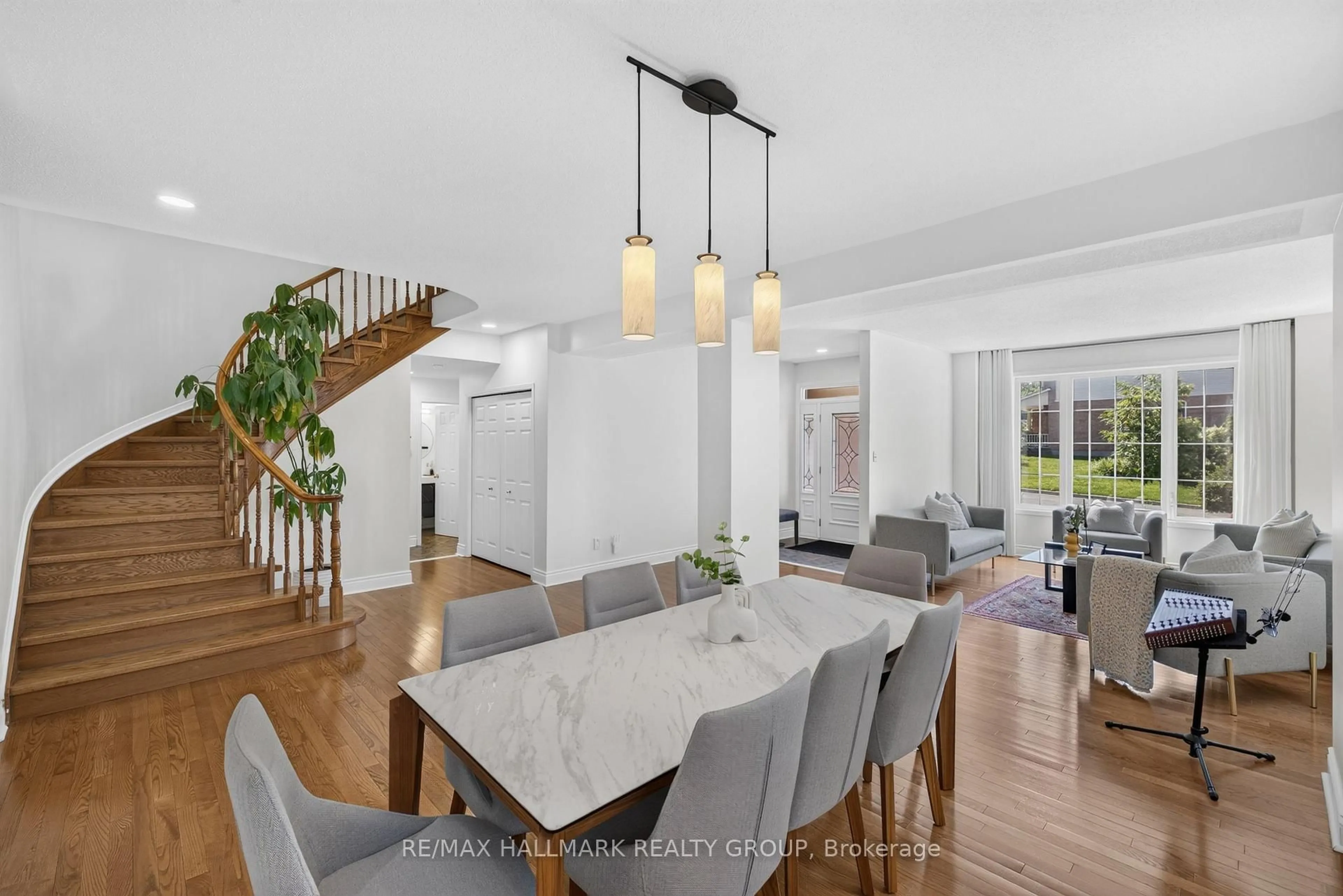 Dining room, unknown for 42 Glenrill Pl, Ottawa Ontario K2M 2T5