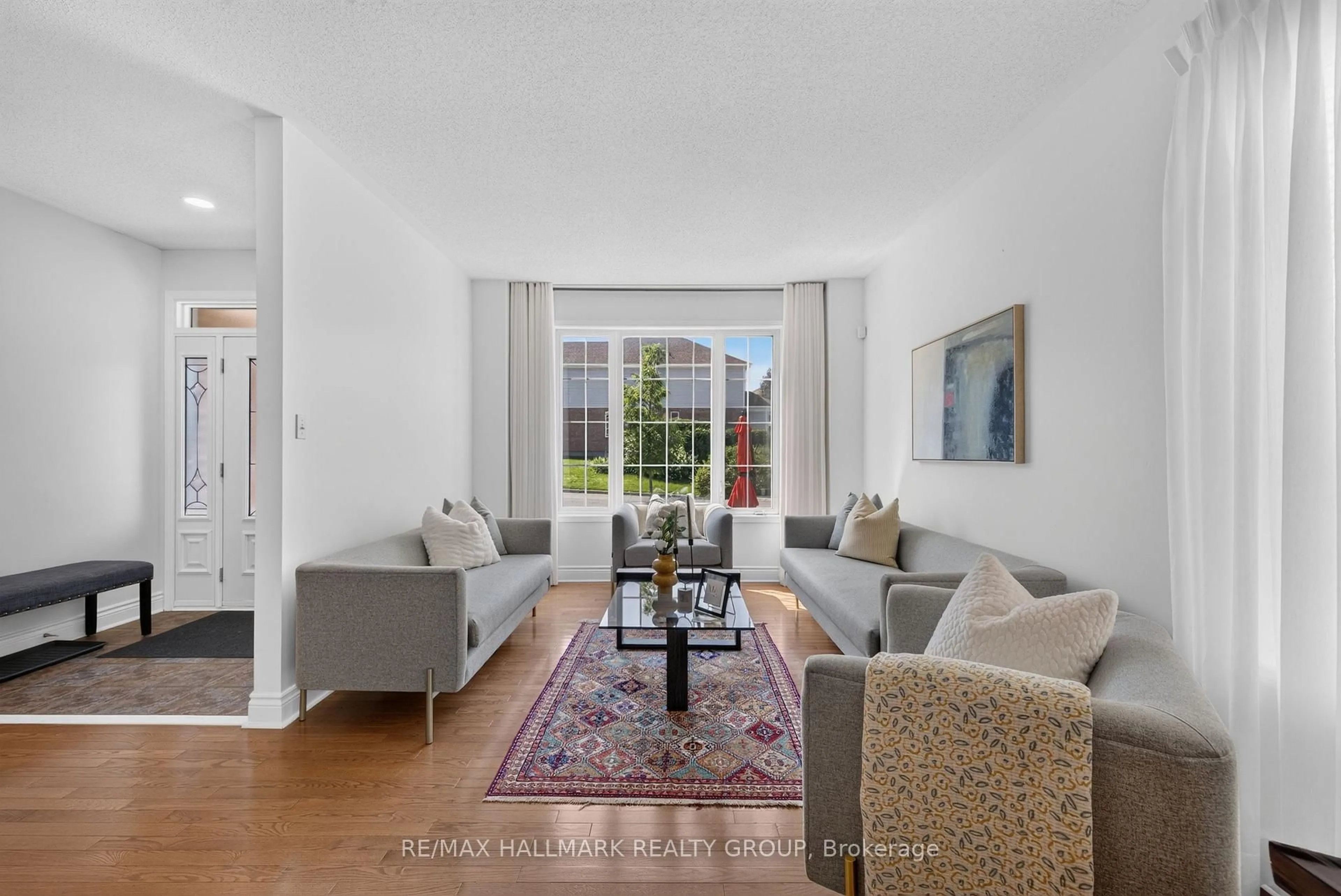 Living room with furniture, unknown for 42 Glenrill Pl, Ottawa Ontario K2M 2T5