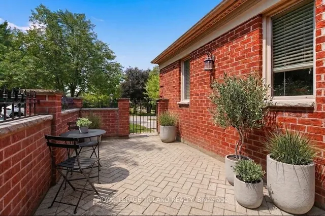 60 Rosecliffe Cres #8, London South 3