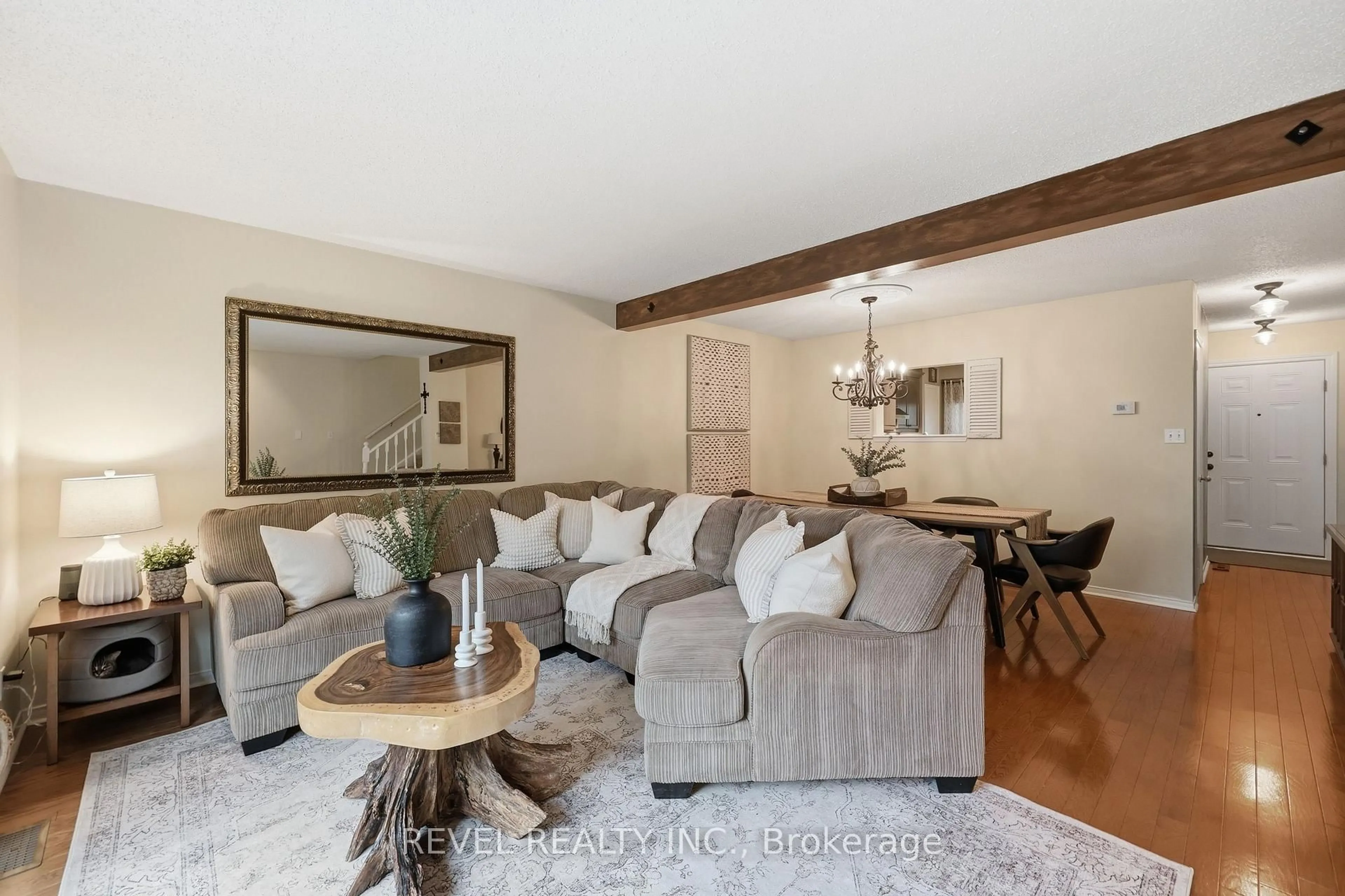 Living room with furniture, unknown for 55 Kerman Ave #55, Grimsby Ontario L3M 5G2