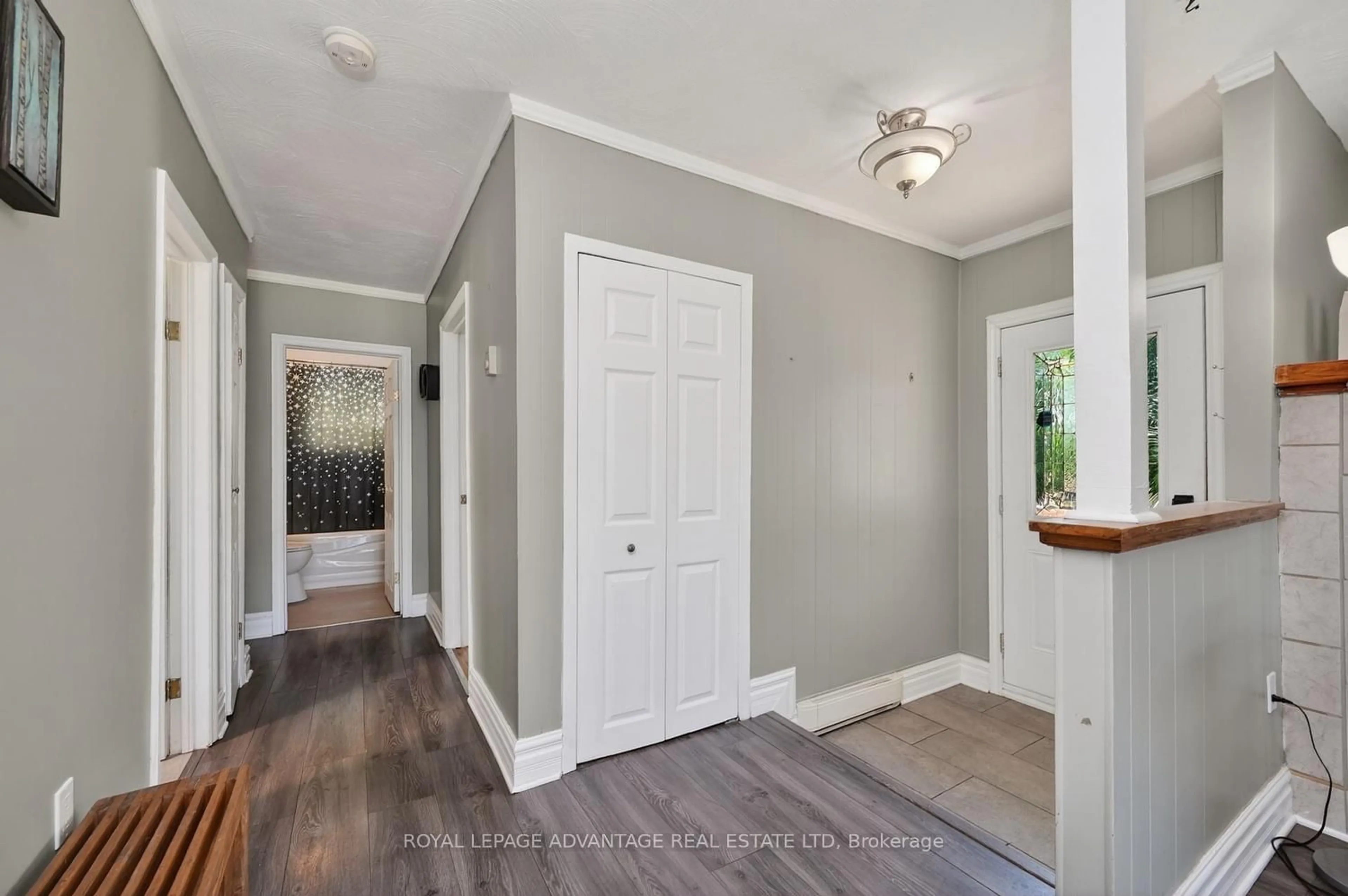 Indoor entryway for 1218 Galbraith Rd, Clayton Ontario K0A 1P0