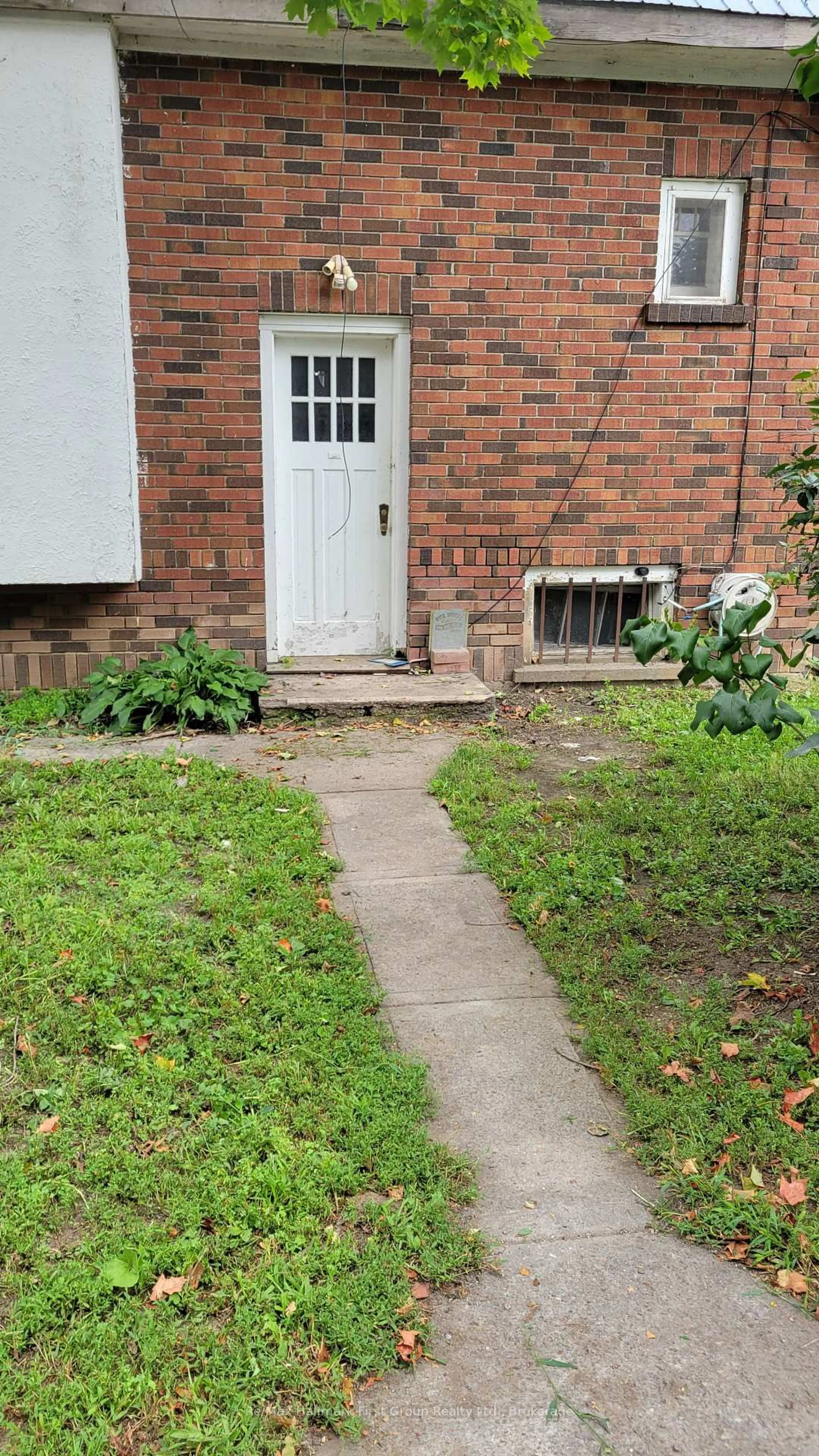 Patio, street for 312 Colborne St, Tweed Ontario K0K 3J0