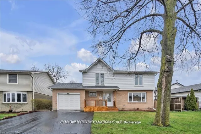 53 Archer Cres, London South 2
