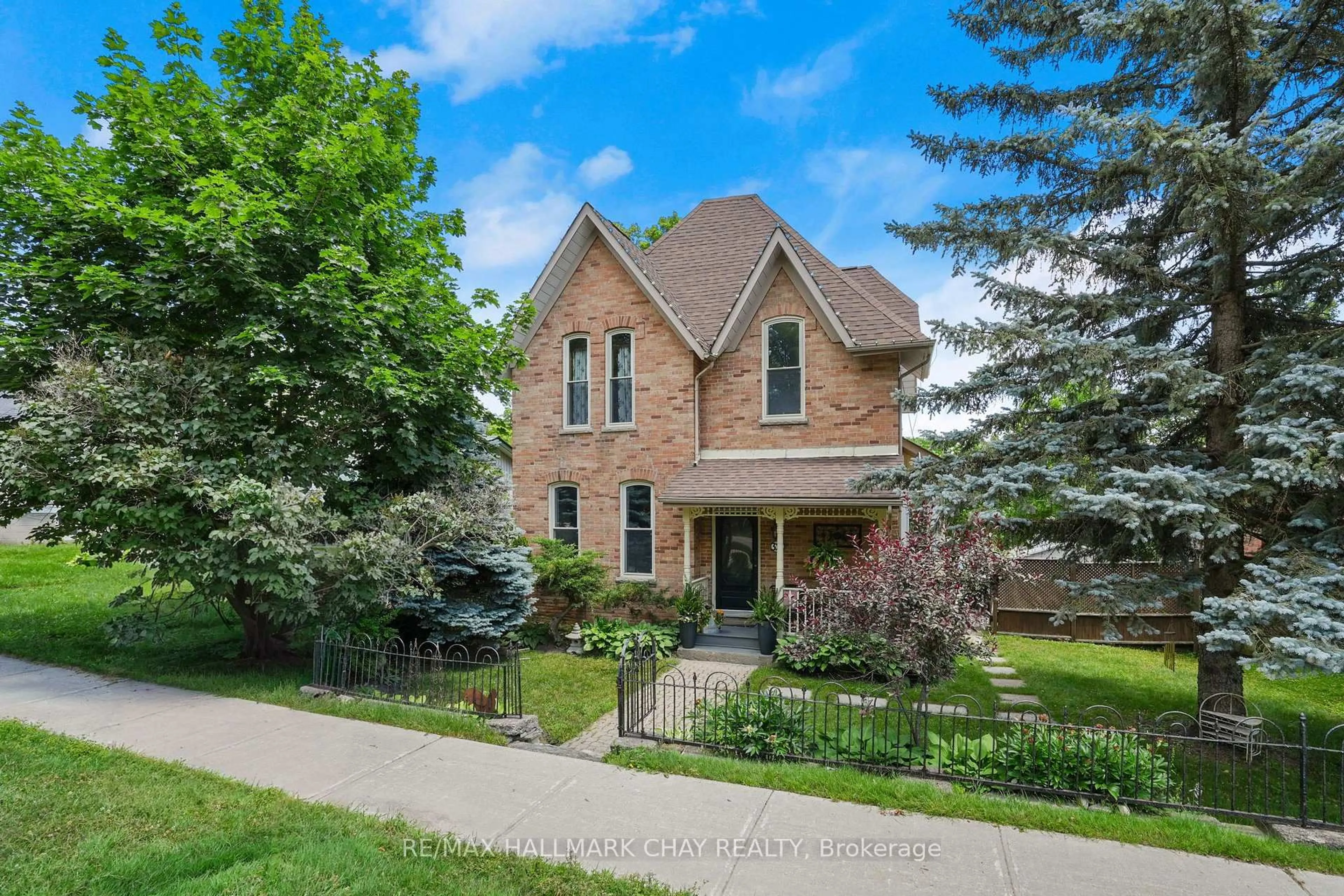 Home with brick exterior material, street for 321 Owen Sound St, Shelburne Ontario L9V 2W9