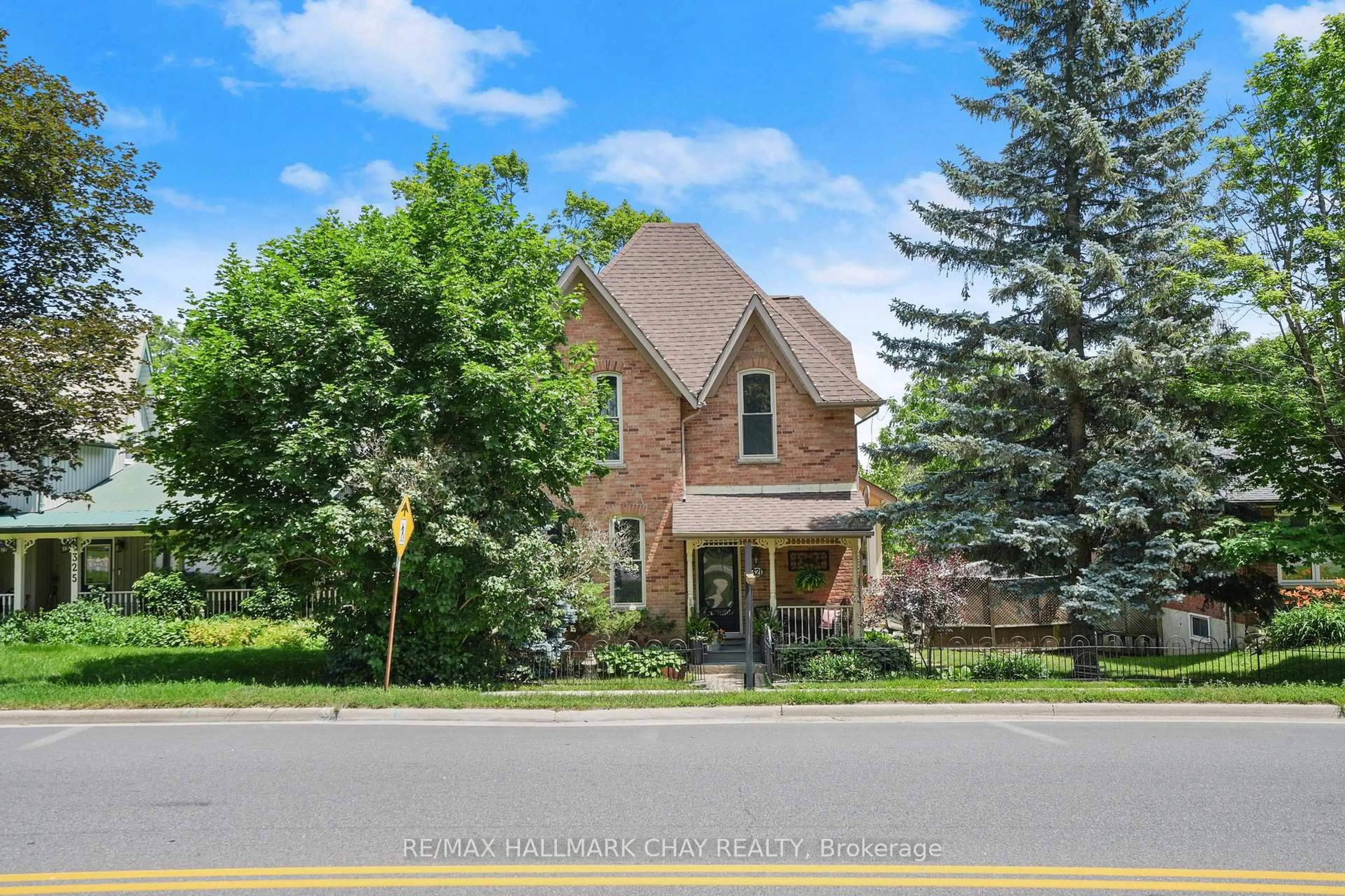 Home with brick exterior material, street for 321 Owen Sound St, Shelburne Ontario L9V 2W9