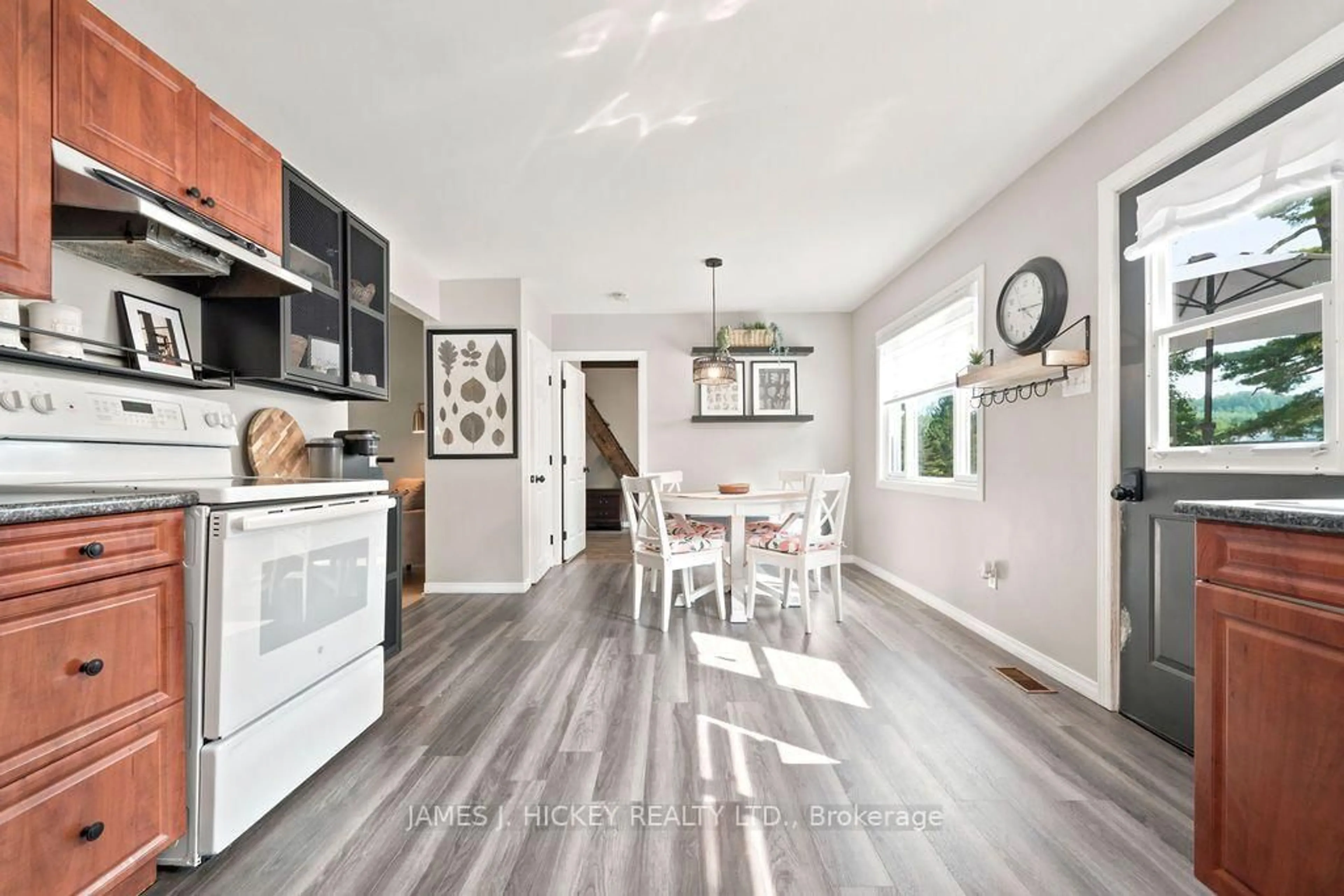 Open concept kitchen, unknown for 35723 Highway 17 Highway, Deep River Ontario K0J 1P0