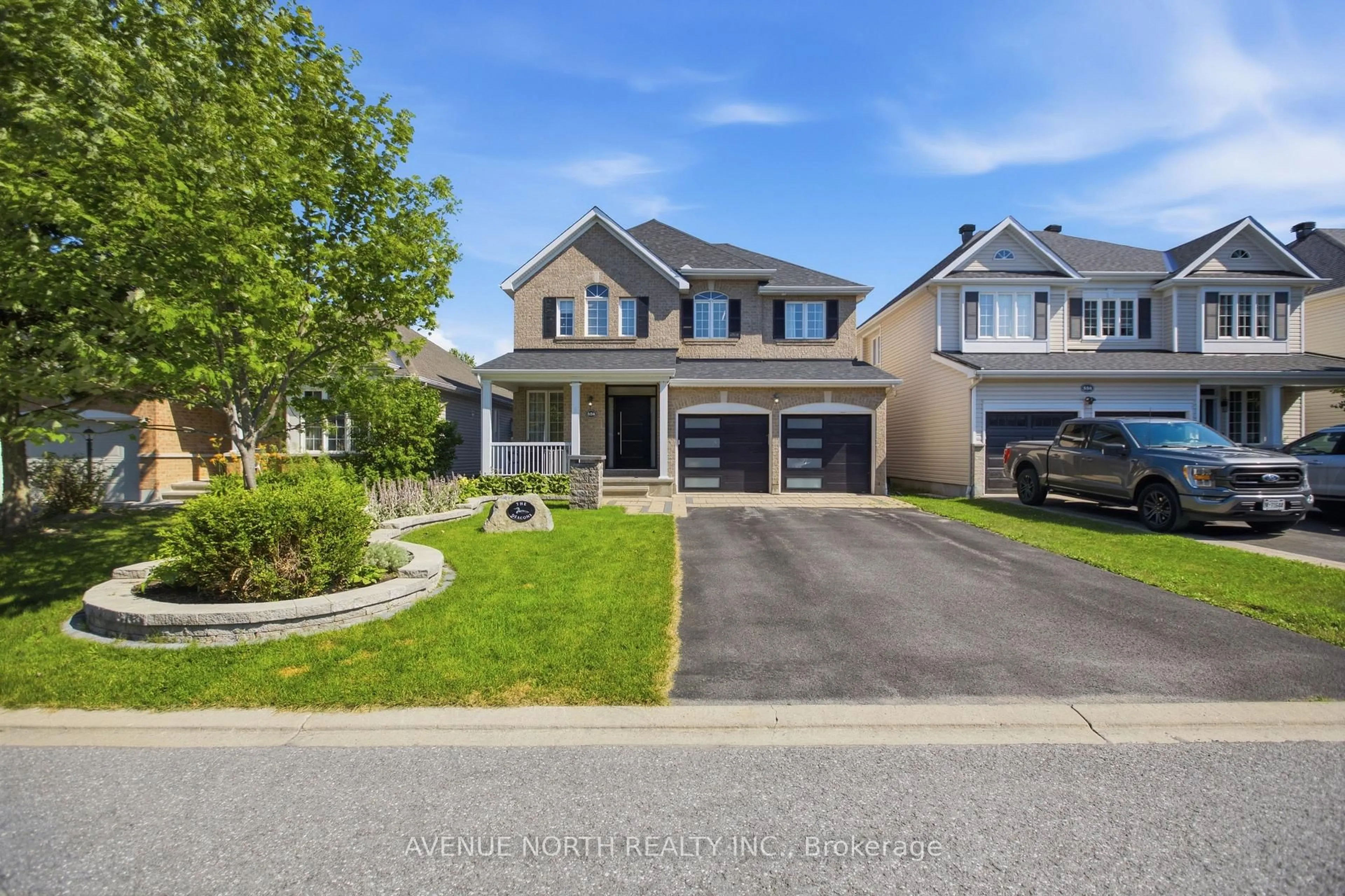 A pic from outside/outdoor area/front of a property/back of a property/a pic from drone, street for 556 Mazari Cres, Ottawa Ontario K2S 0A1