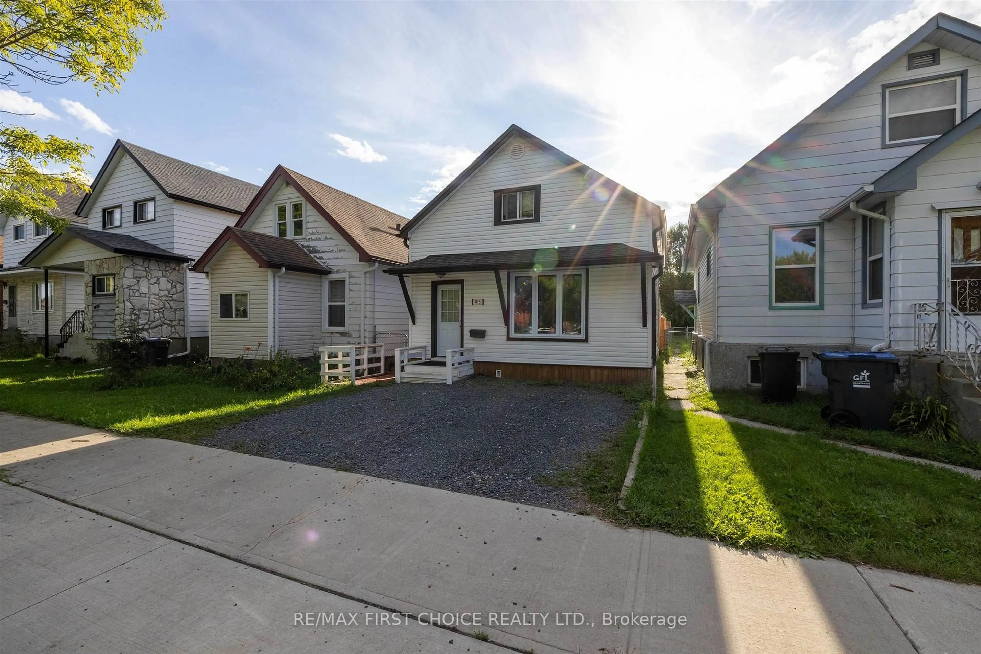 Unknown for 815 Minnesota St, Thunder Bay Ontario P7C 3L7