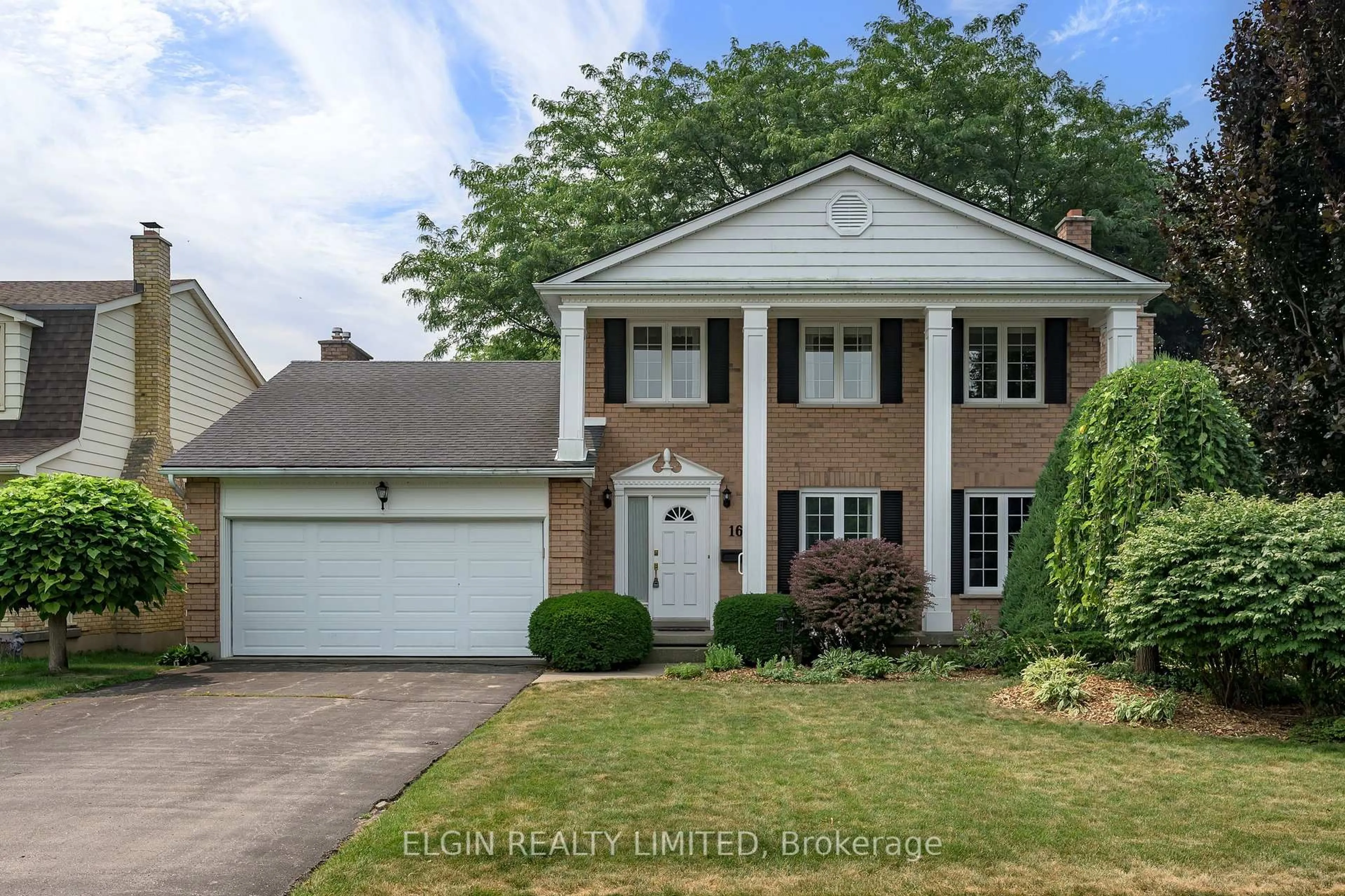 Home with vinyl exterior material, street for 16 Massey Dr, St. Thomas Ontario N5R 5M6