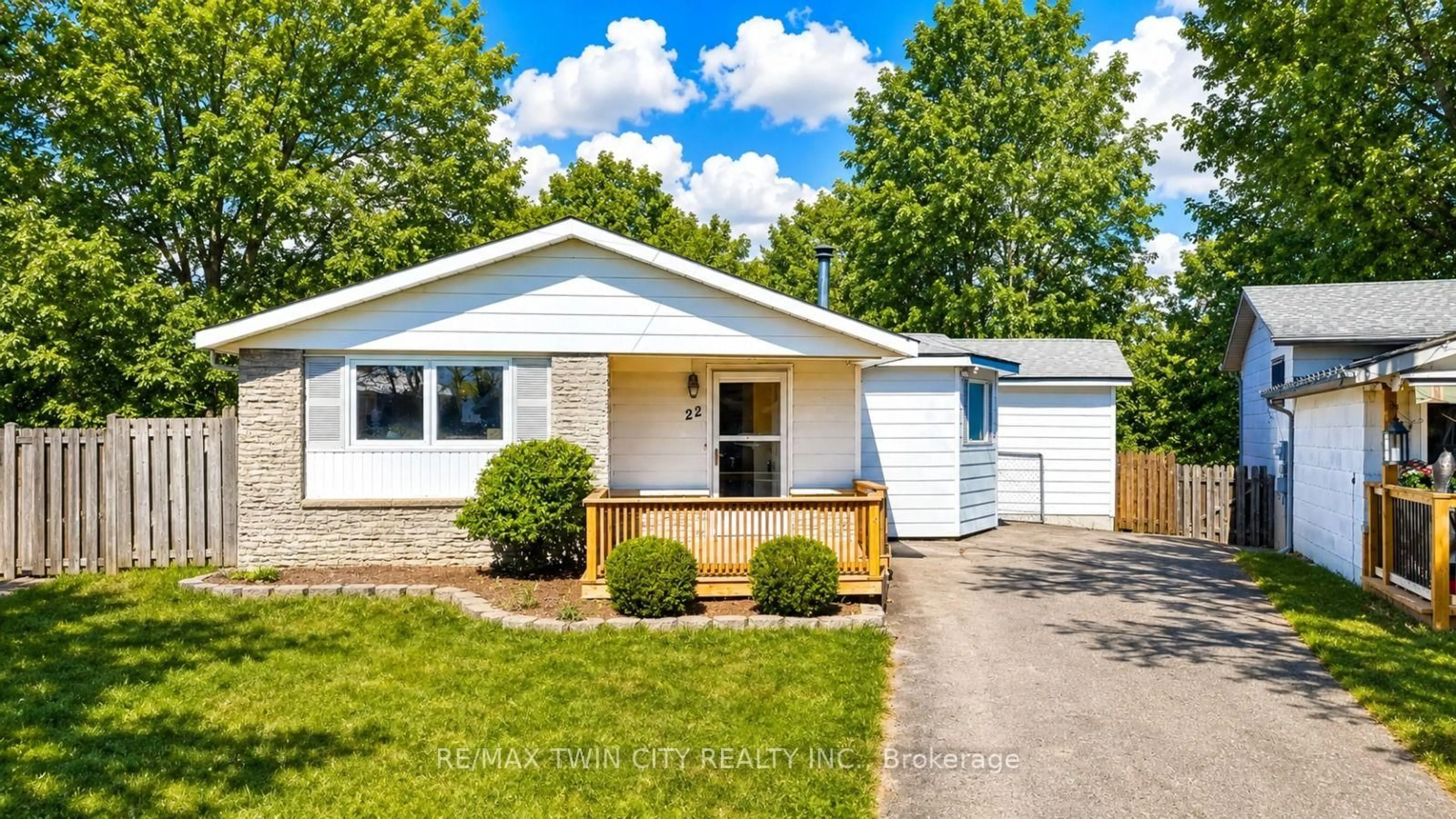 Home with vinyl exterior material, street for 22 Blackhorne Cres, Kitchener Ontario N2E 1T1