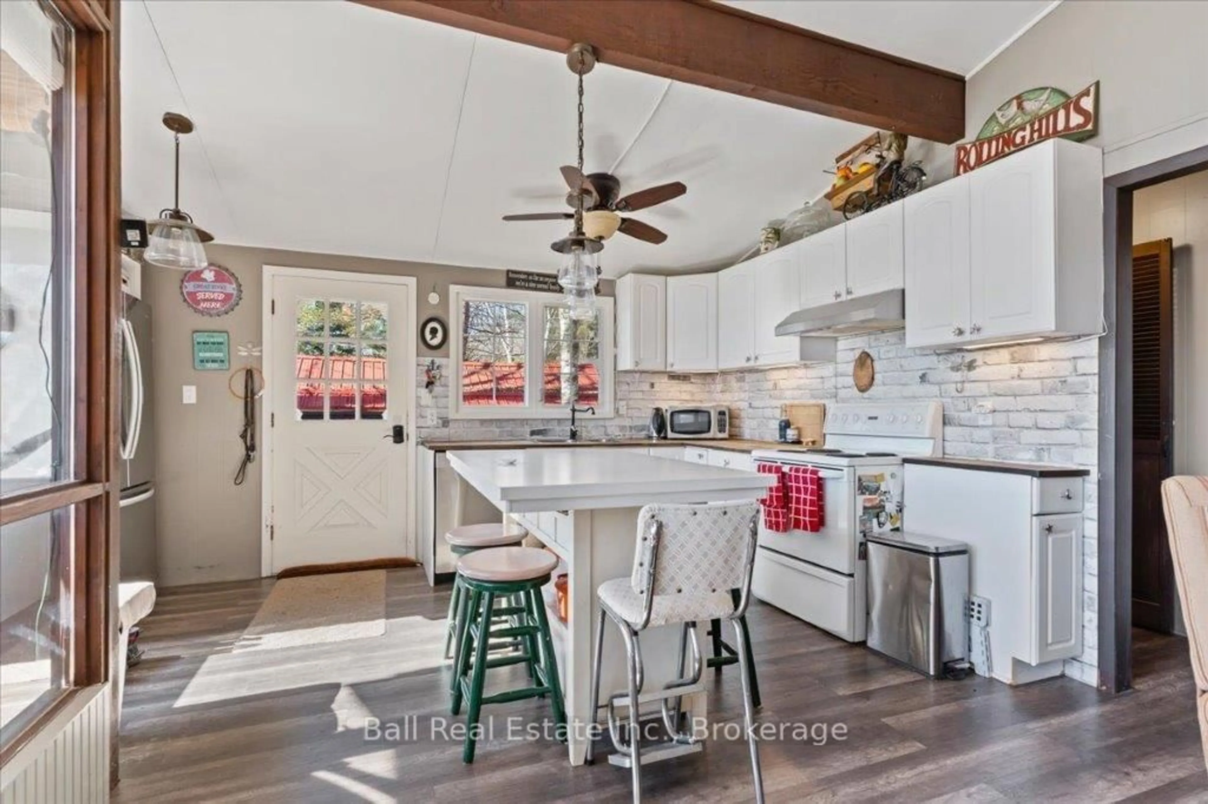 Open concept kitchen, ceramic/tile floor for 1046 Edith Cres, Highlands East Ontario K0M 1R0