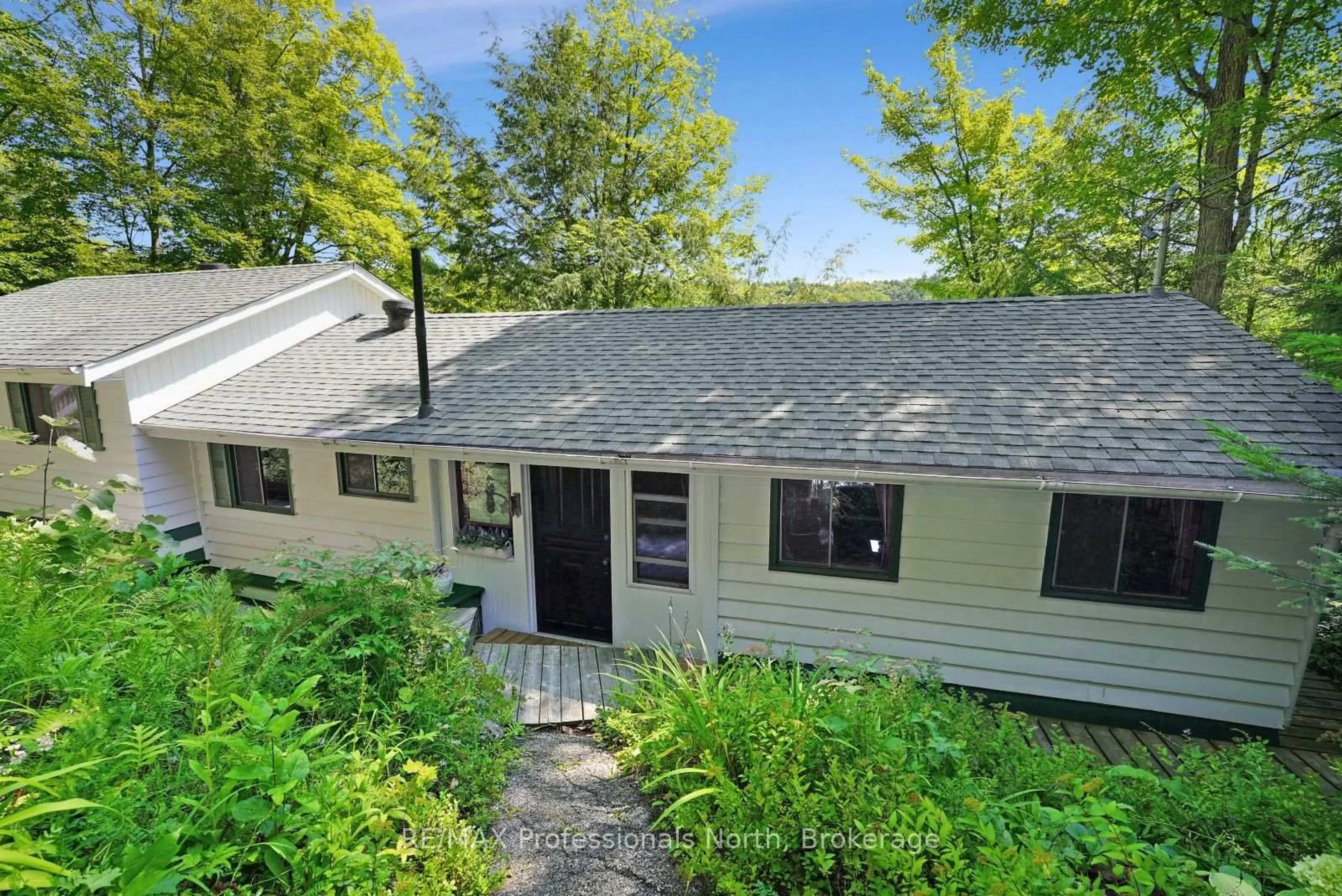 A pic from outside/outdoor area/front of a property/back of a property/a pic from drone, unknown for 1326 Bob Lake Rd, Minden Hills Ontario K0M 2K0