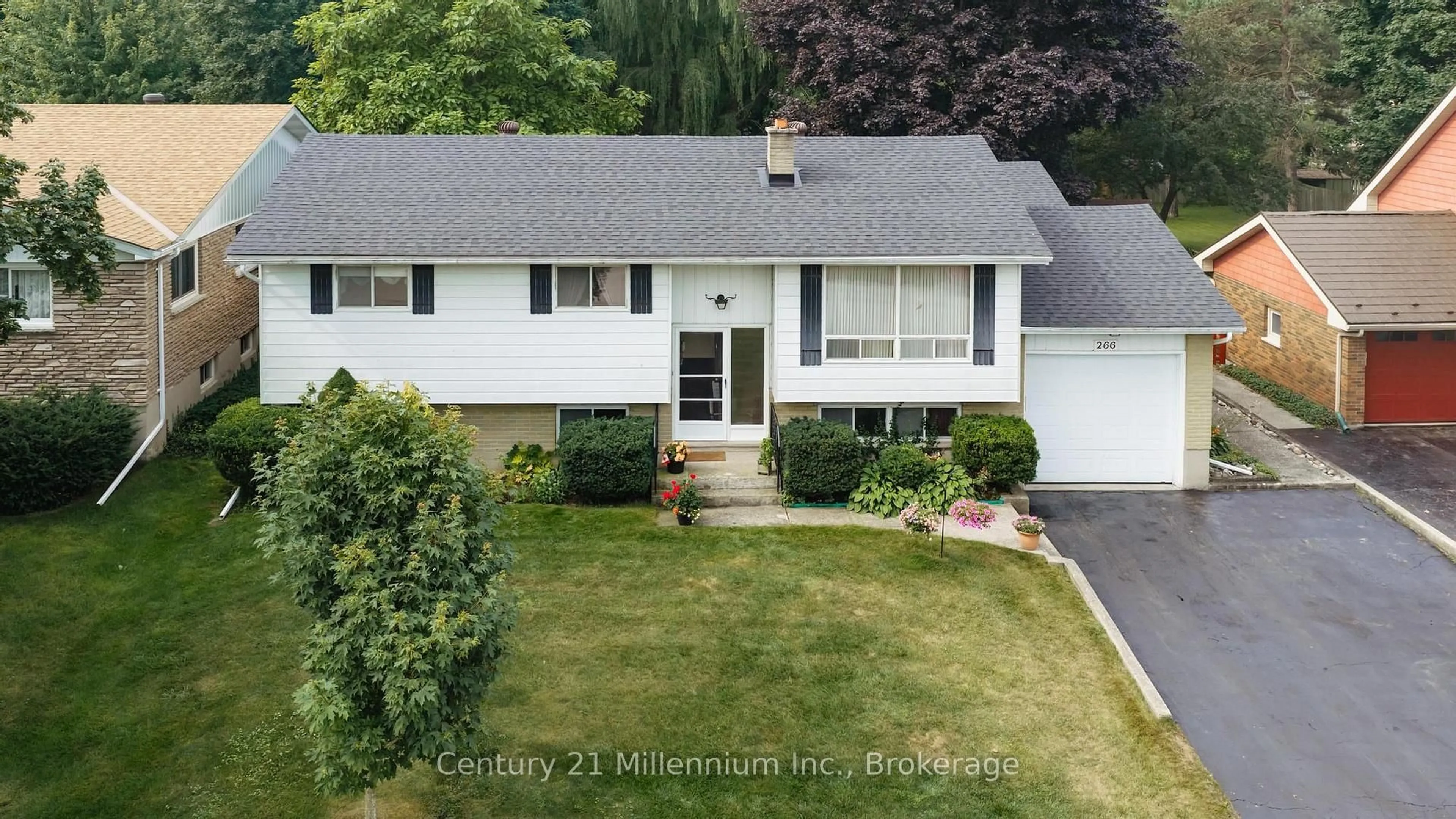 Unknown for 266 Parker St, Kincardine Ontario N2Z 1G3