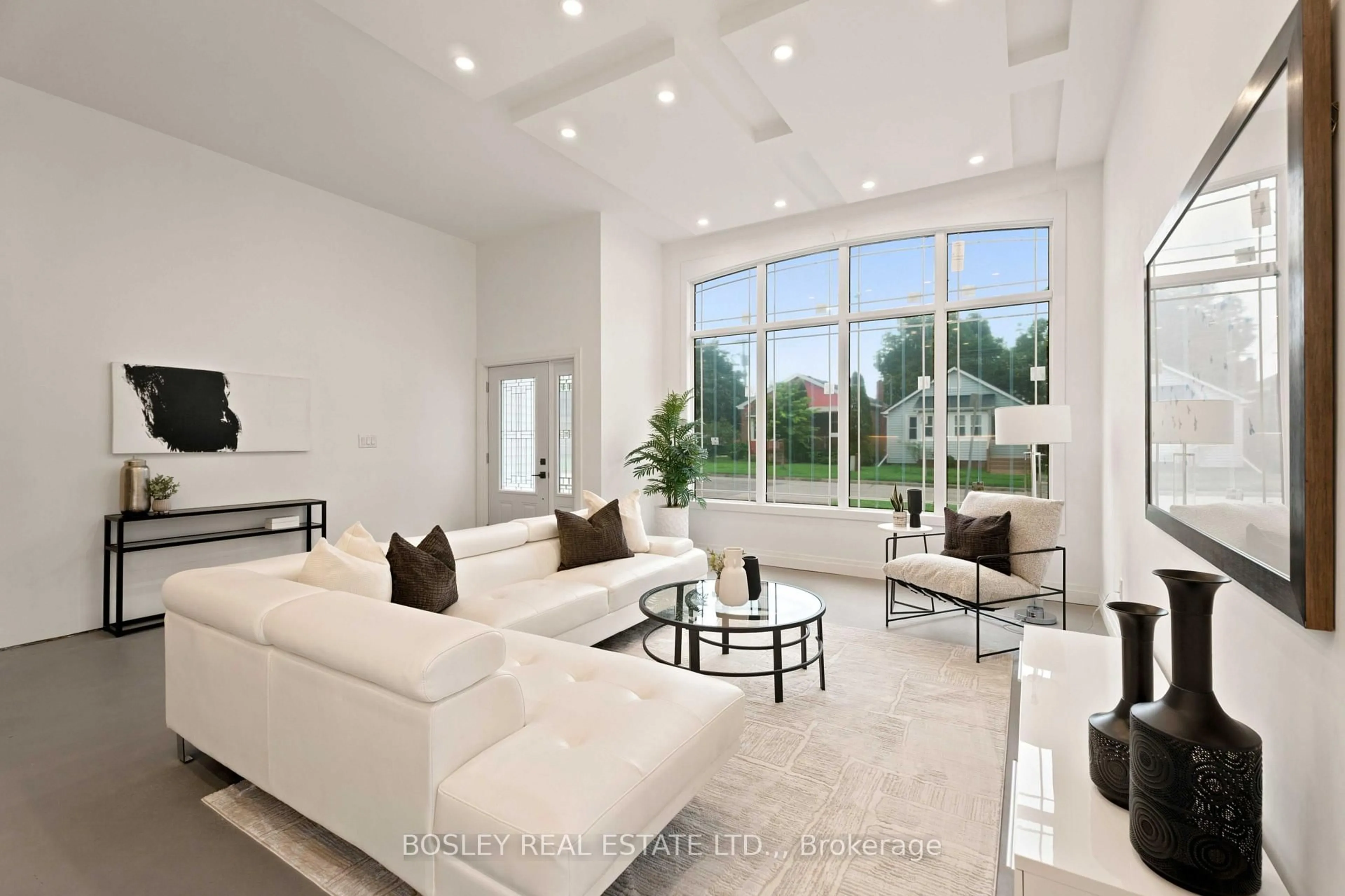 Living room with furniture, unknown for 114 Chetwood St, St. Catharines Ontario L2S 2A8