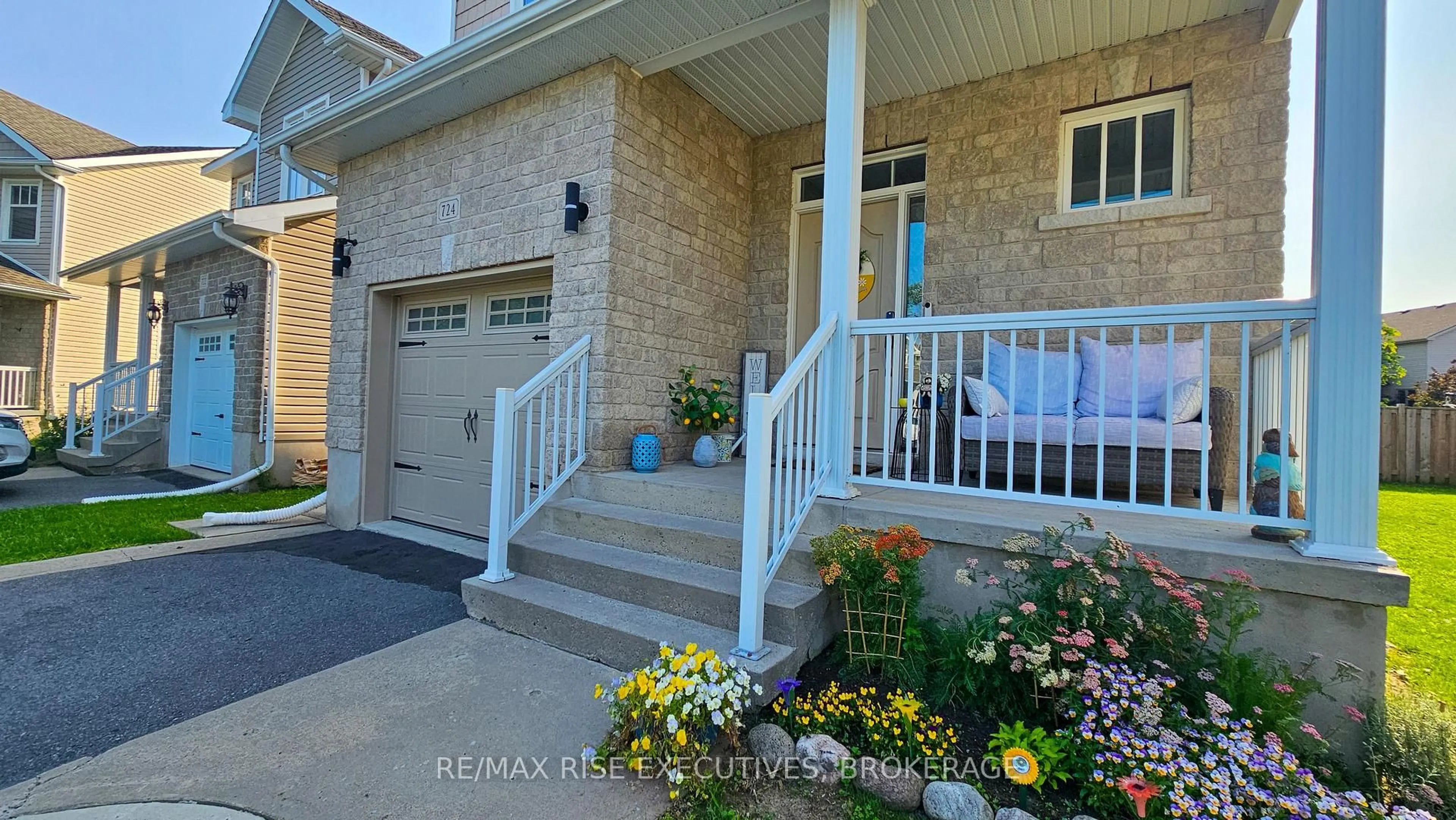Indoor entryway for 724 Margaret Way, Kingston Ontario K7K 0B9