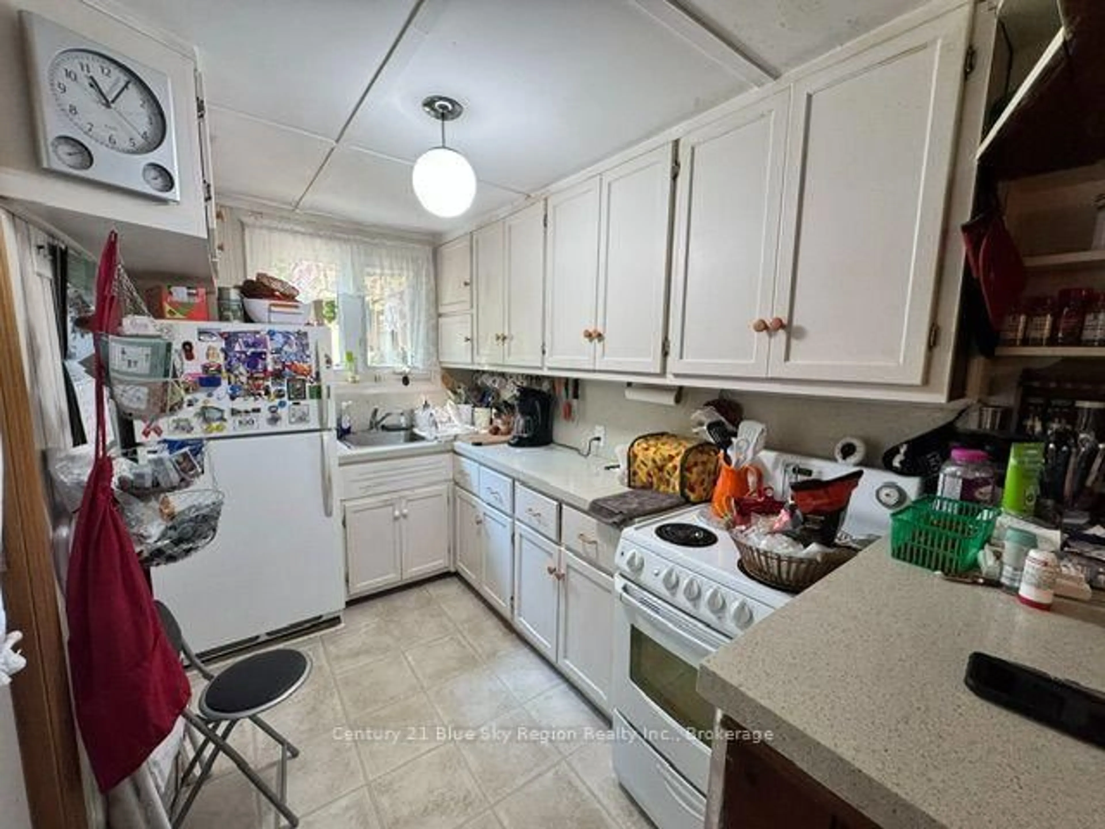 Standard kitchen, unknown for 175 Anita Ave, North Bay Ontario P1B 8G4