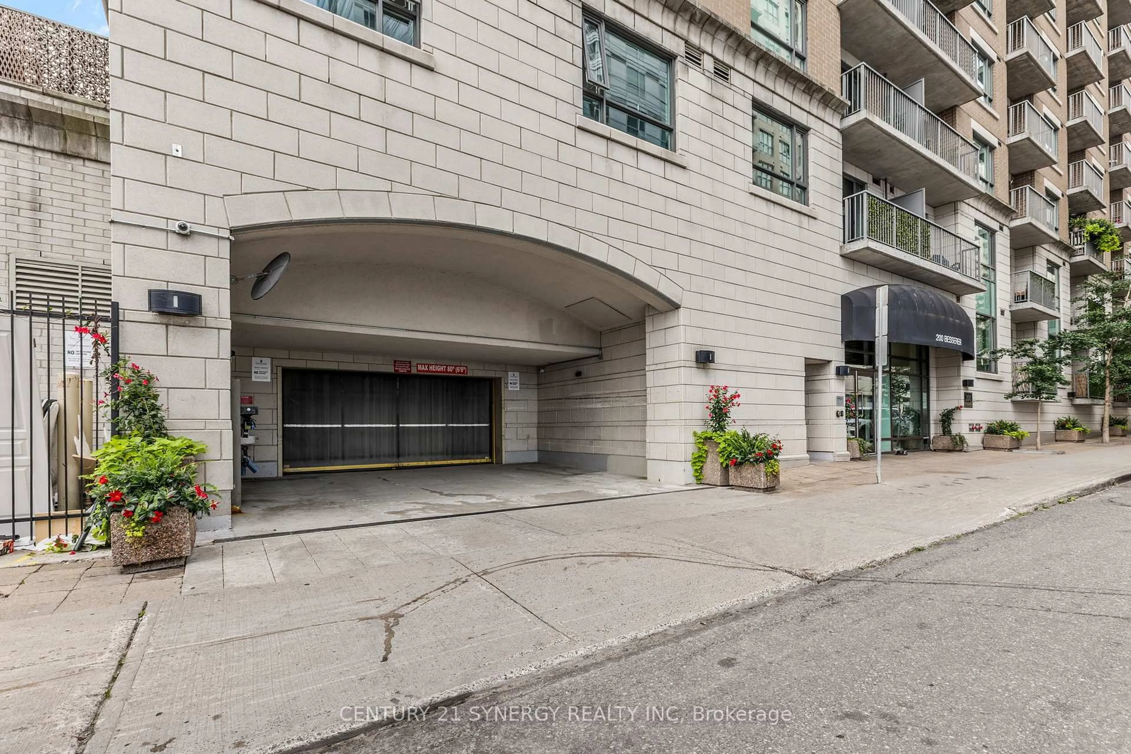 Indoor foyer for 200 Besserer St #501, Ottawa Ontario K1N 0A7
