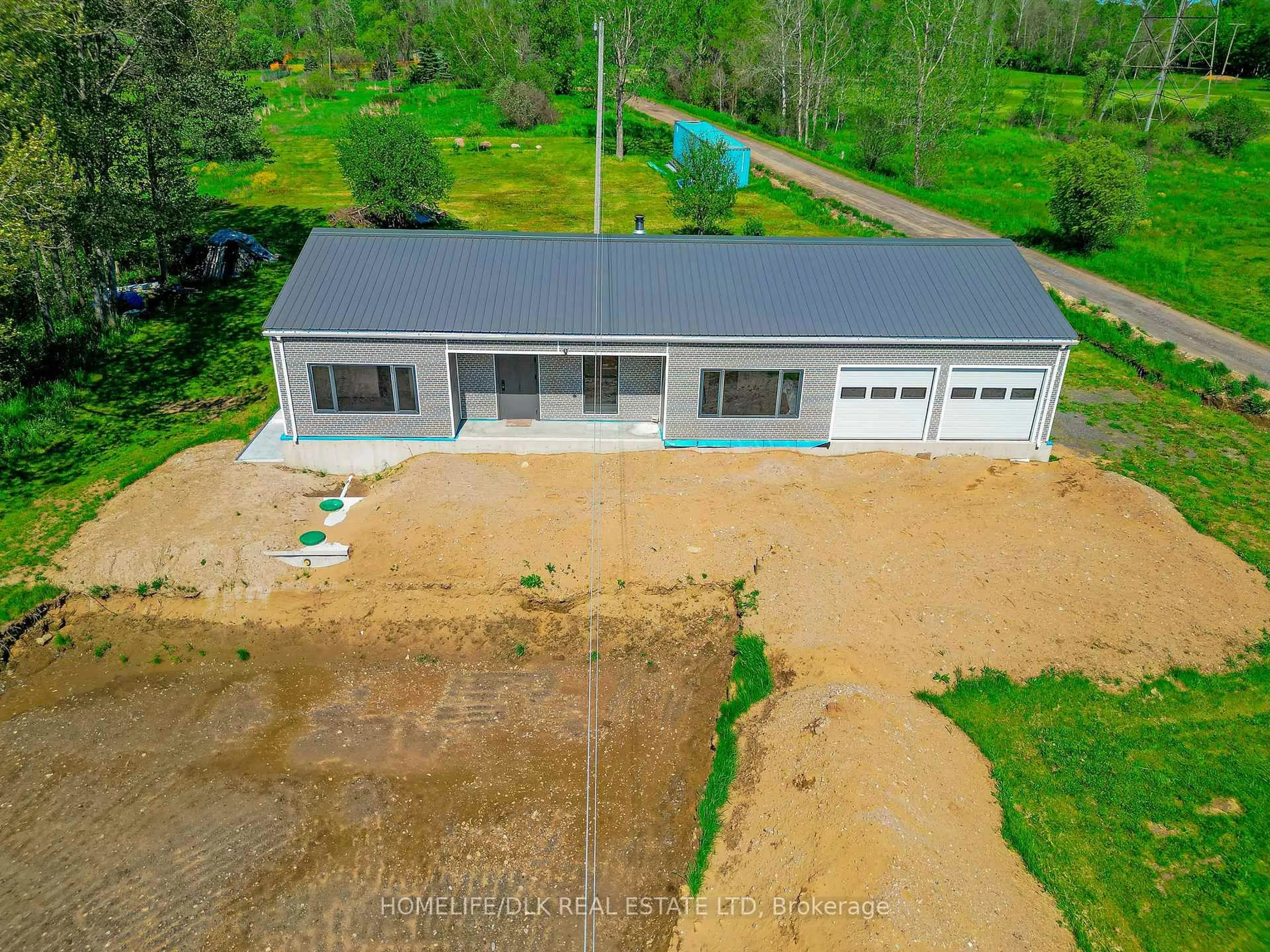 A pic from outside/outdoor area/front of a property/back of a property/a pic from drone, building for 2805 Rocky Rd, Augusta Ontario K6V 5T1