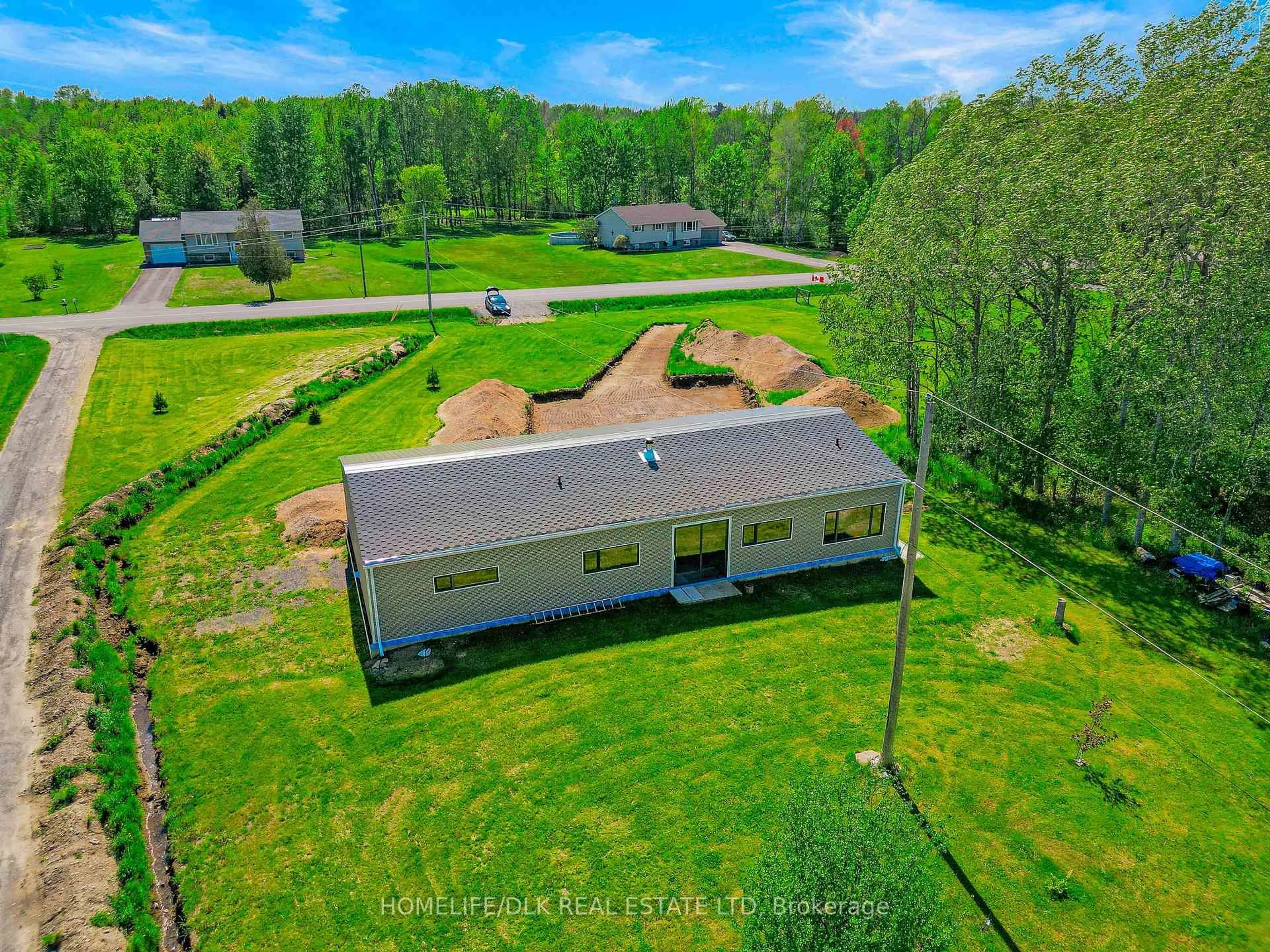 A pic from outside/outdoor area/front of a property/back of a property/a pic from drone, unknown for 2805 Rocky Rd, Augusta Ontario K6V 5T1