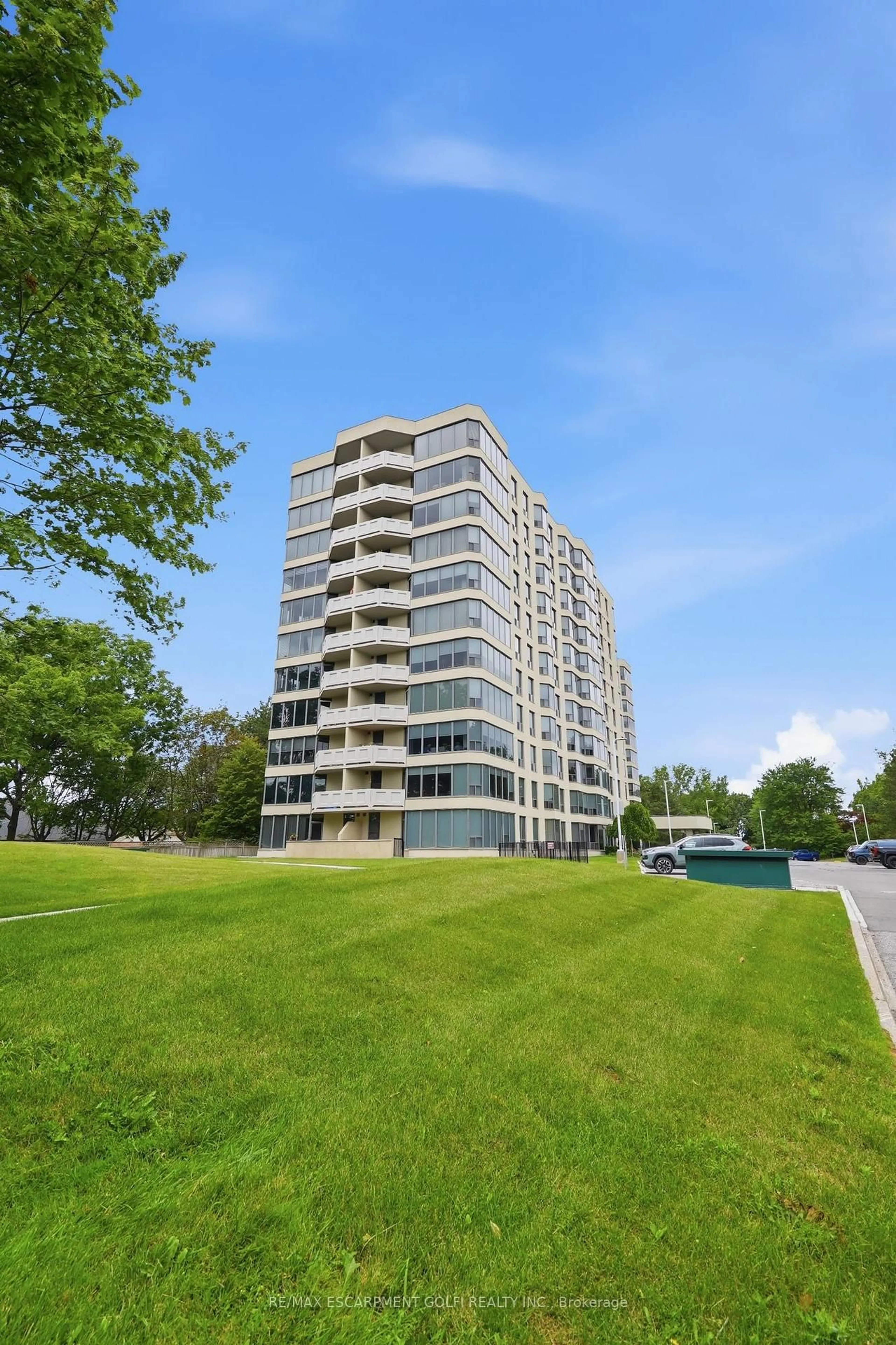 Unknown for 81 Scott St #806, St. Catharines Ontario L2N 7L5