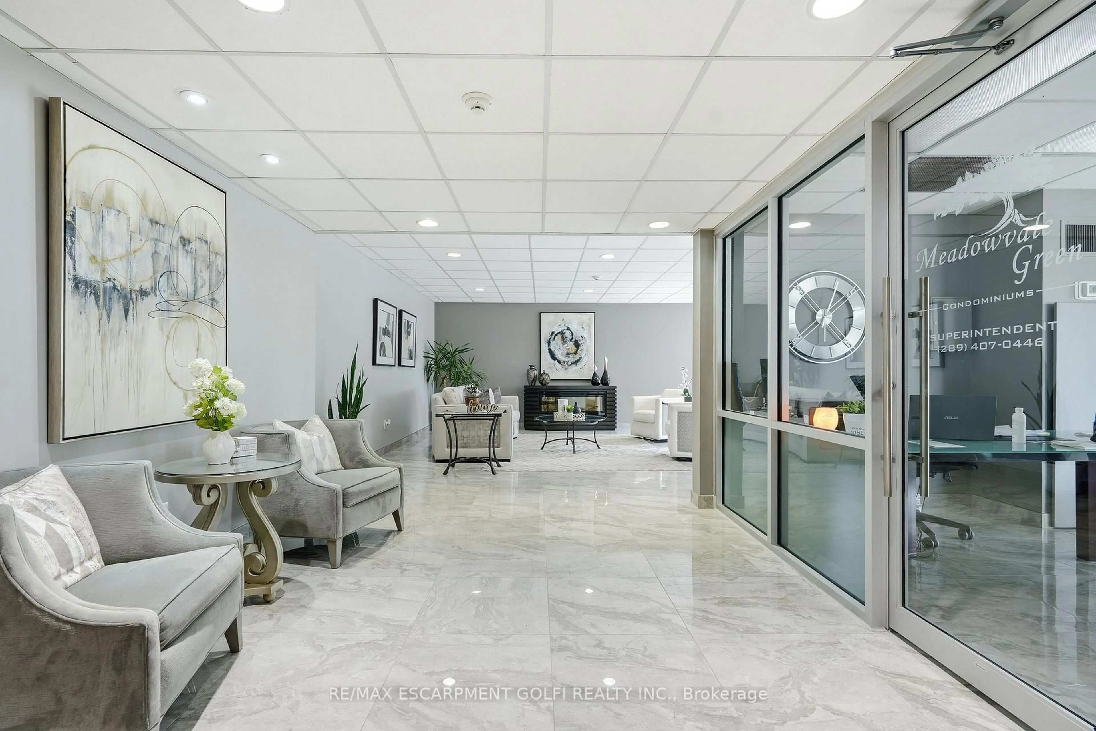 Lobby for 81 Scott St #806, St. Catharines Ontario L2N 7L5