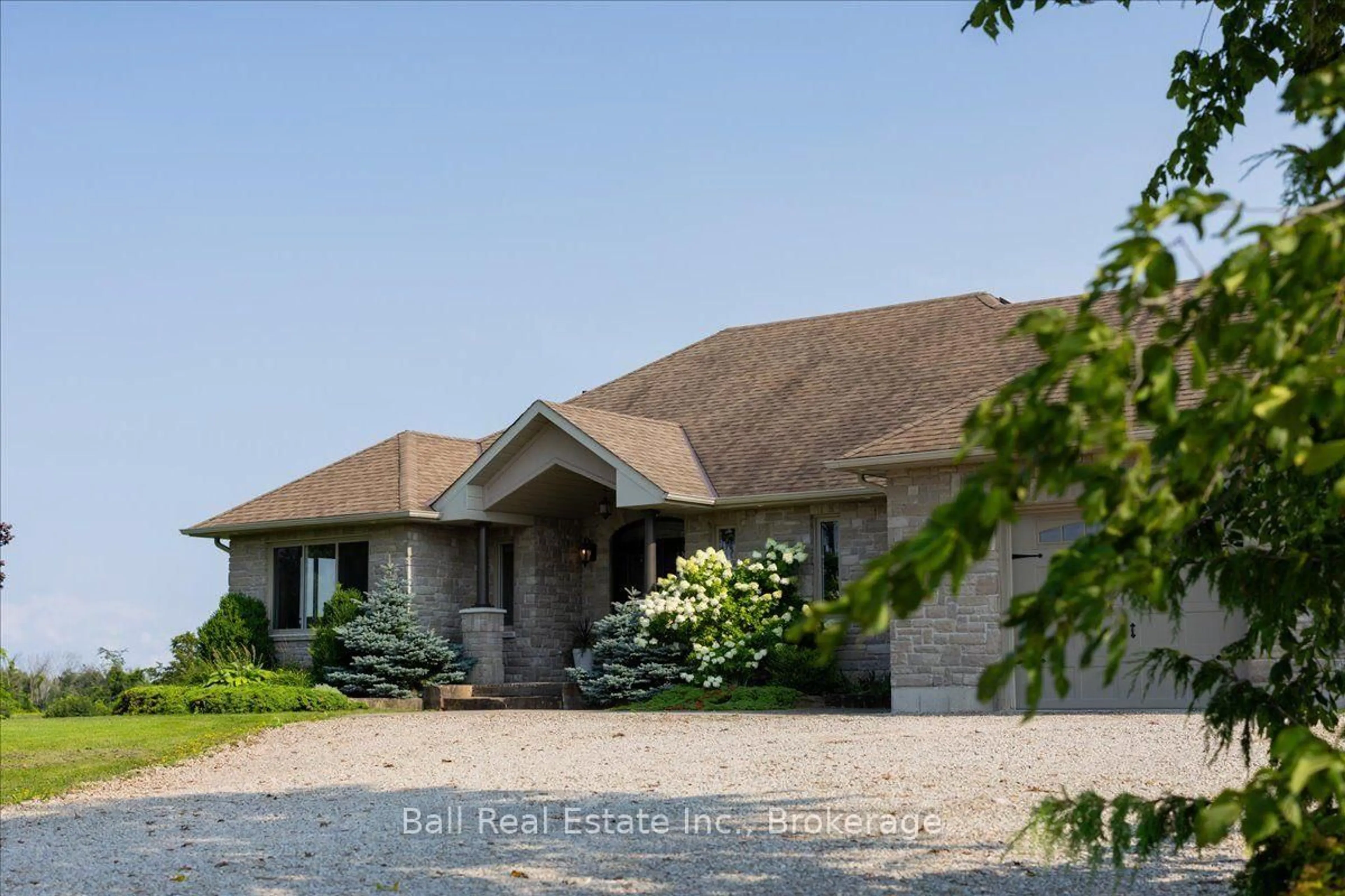 Home with brick exterior material, street for 1035 Listowel Line, Selwyn Ontario K0L 1T0
