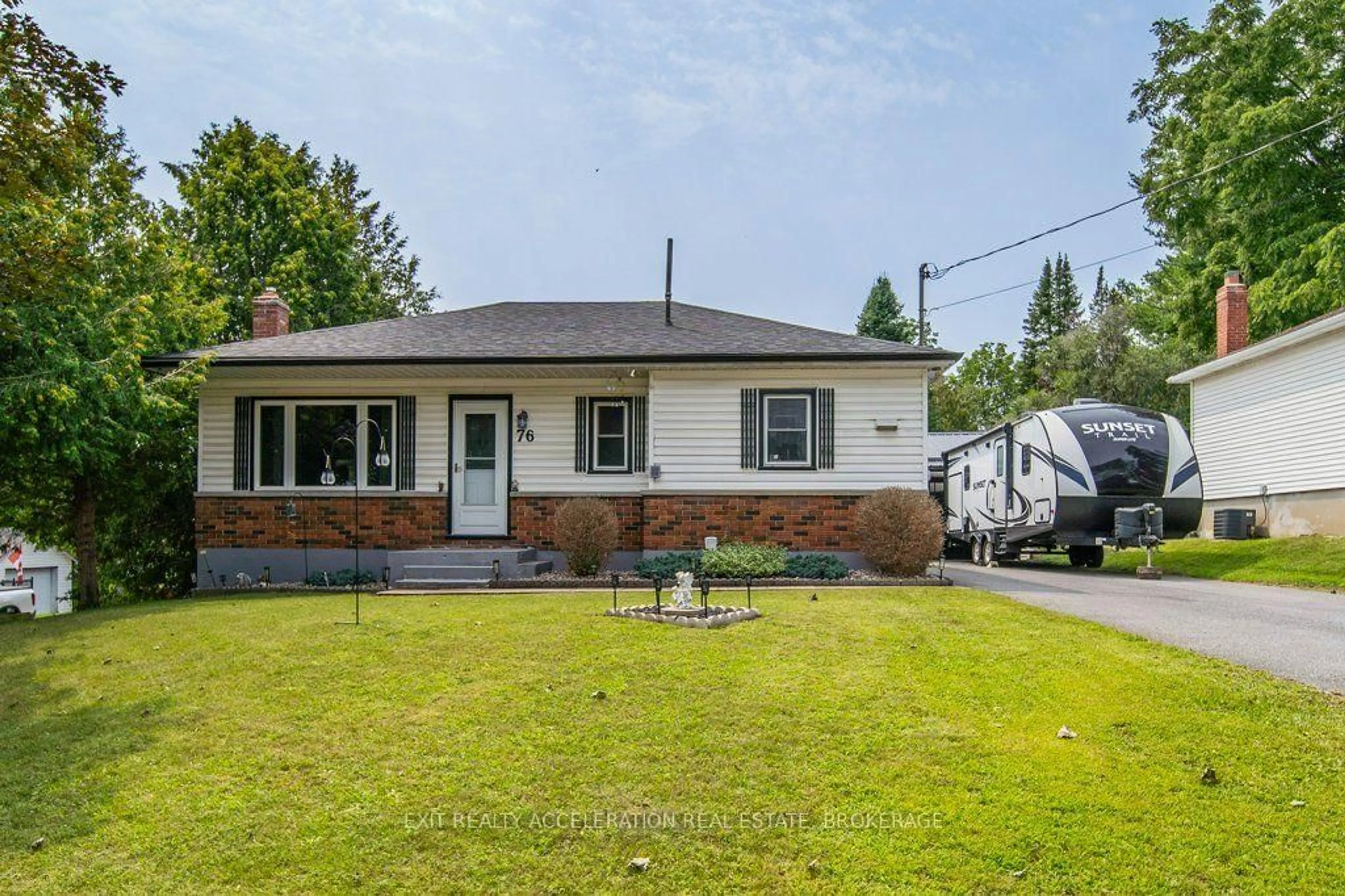 Unknown for 76 Hessford St, Greater Napanee Ontario K7R 2Z1