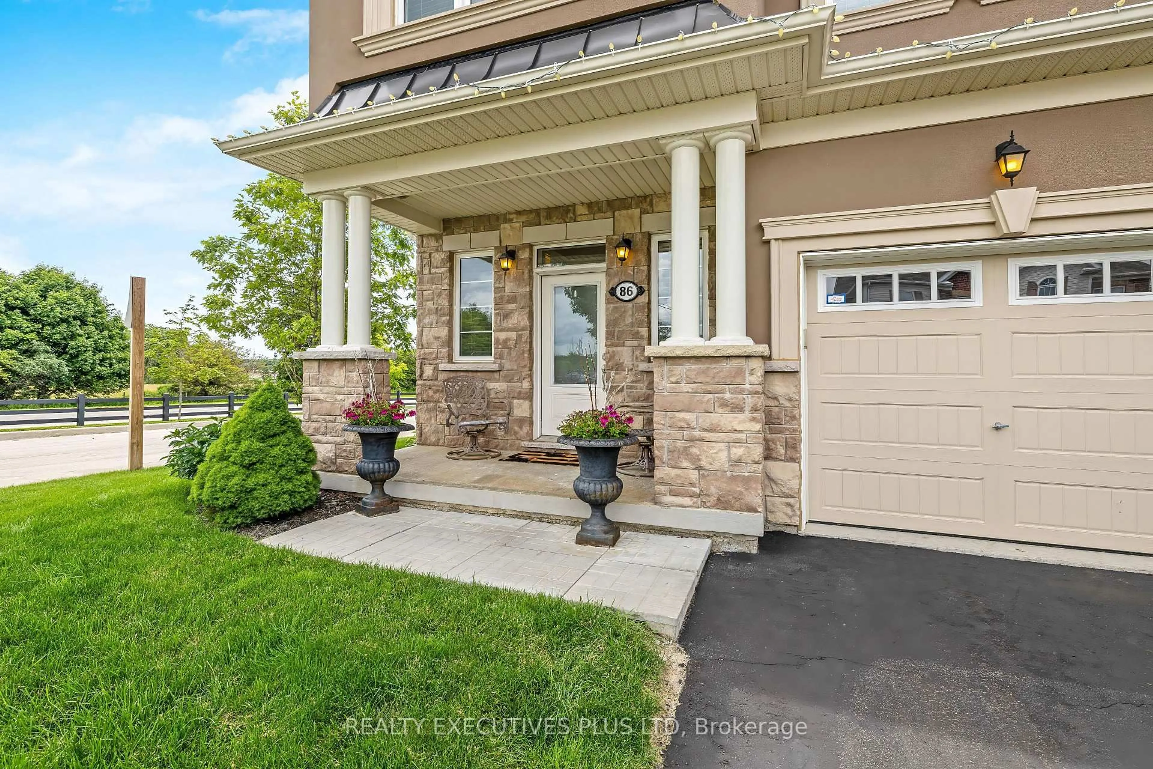 Unknown for 86 Stillwater Cres, Hamilton Ontario L0R 2H8