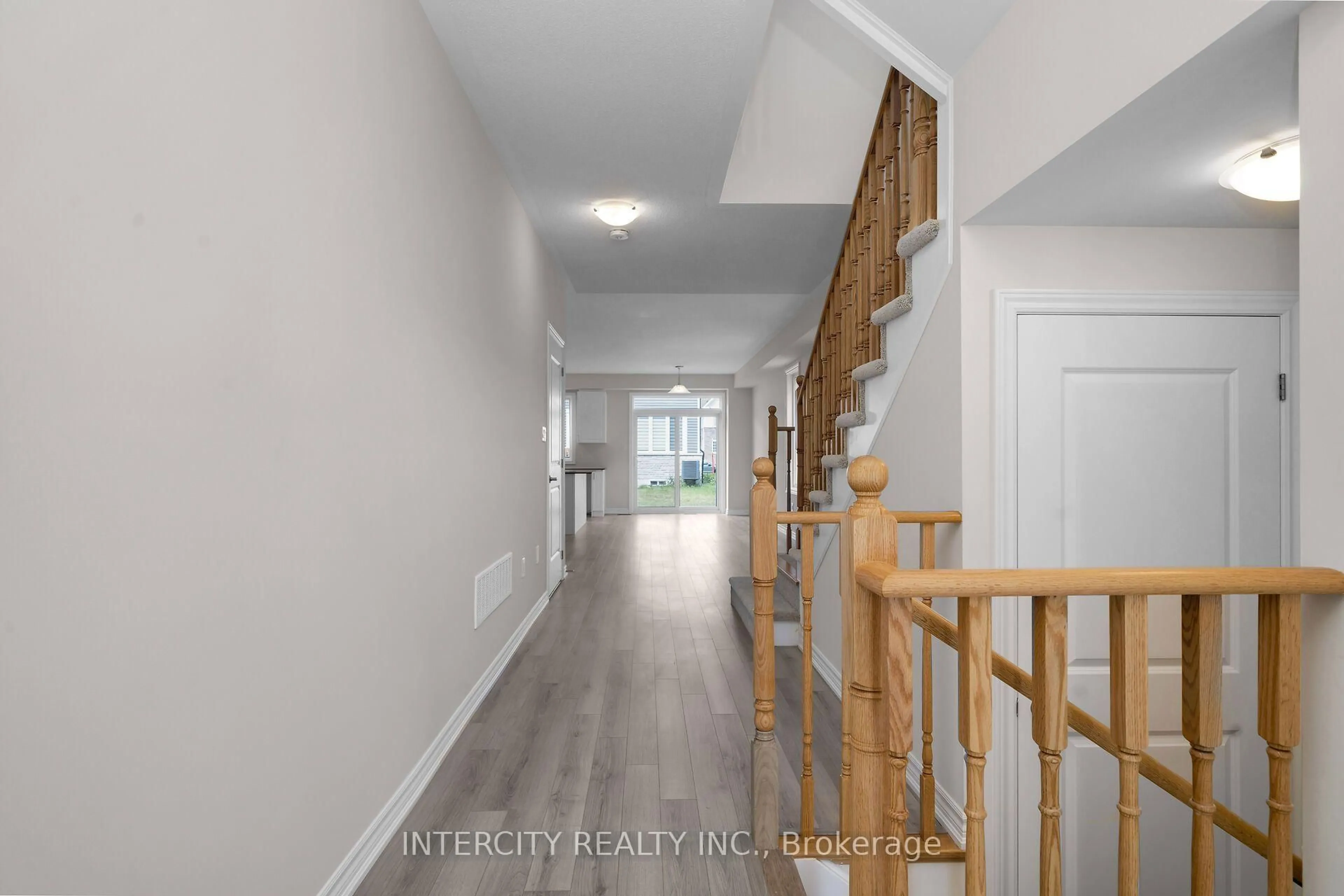 Indoor entryway for 71 Brown St #Lot 48R, Erin Ontario N0B 1T0