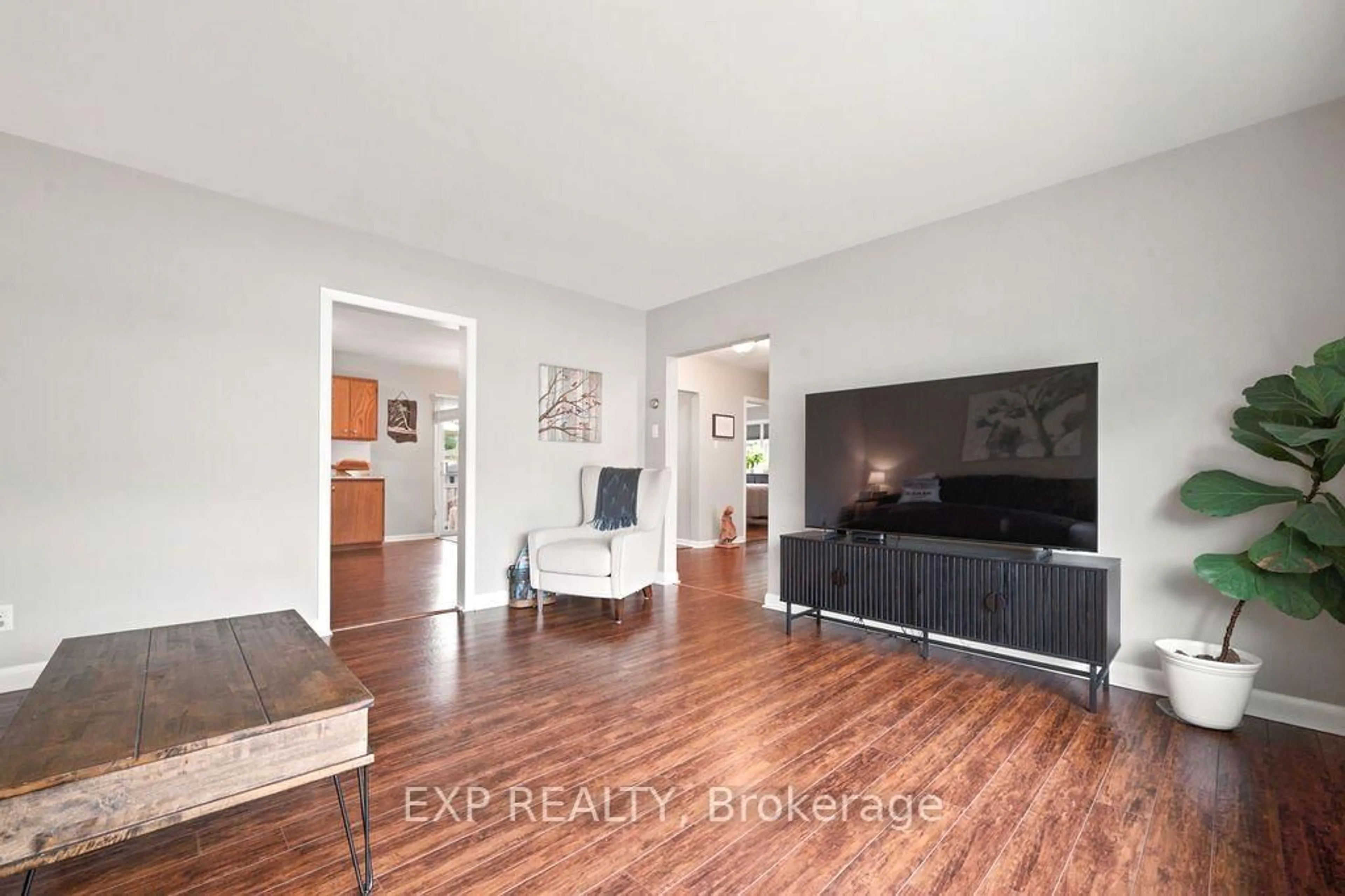 A pic of a room for 101 Grant Blvd, Renfrew Ontario K7V 2P3