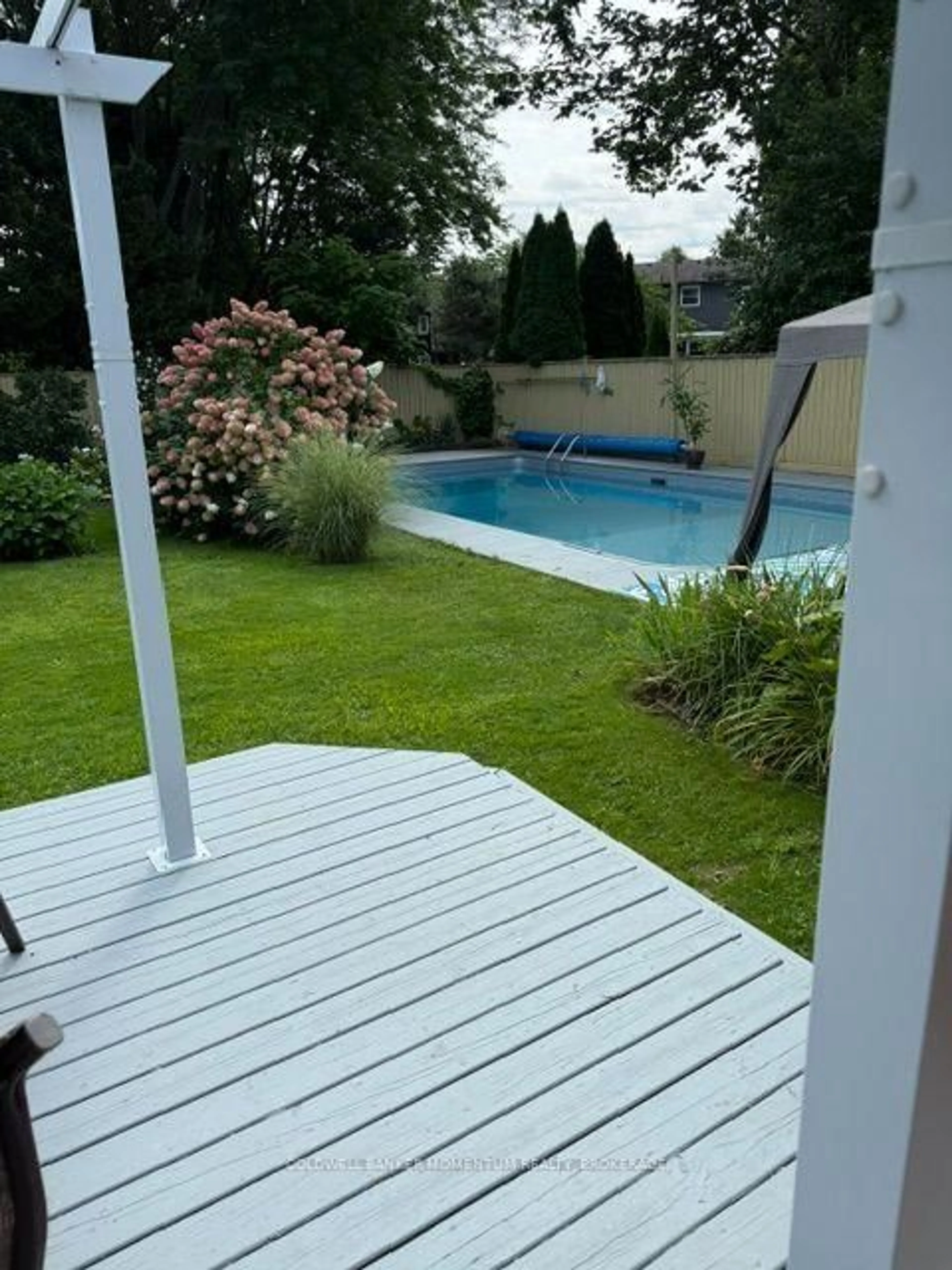 Pool for 45 Royal Henley Blvd, St. Catharines Ontario L2N 4S3
