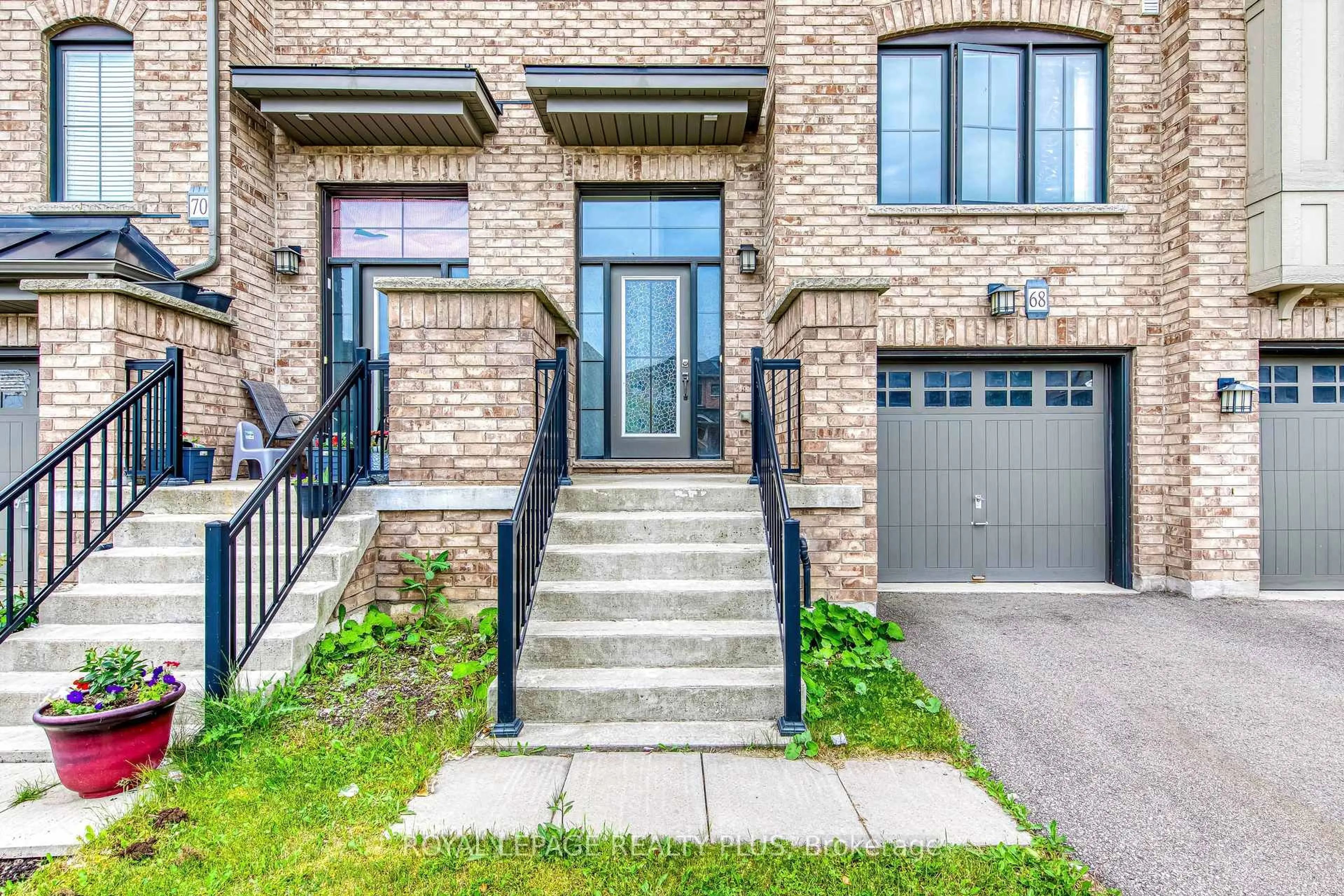 Home with brick exterior material, street for 68 Crafter Cres, Hamilton Ontario L8J 0H7
