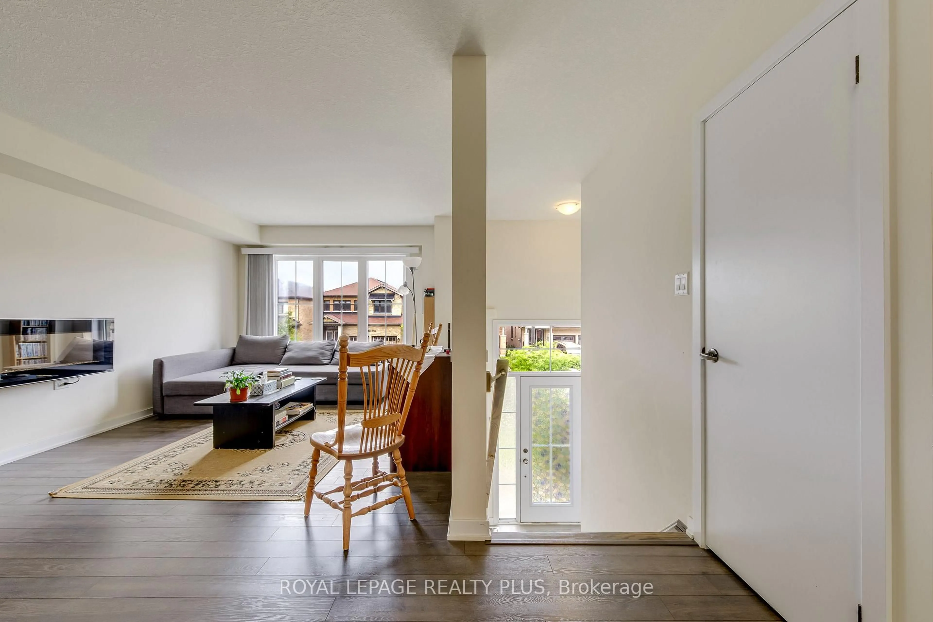 Living room with furniture, unknown for 68 Crafter Cres, Hamilton Ontario L8J 0H7