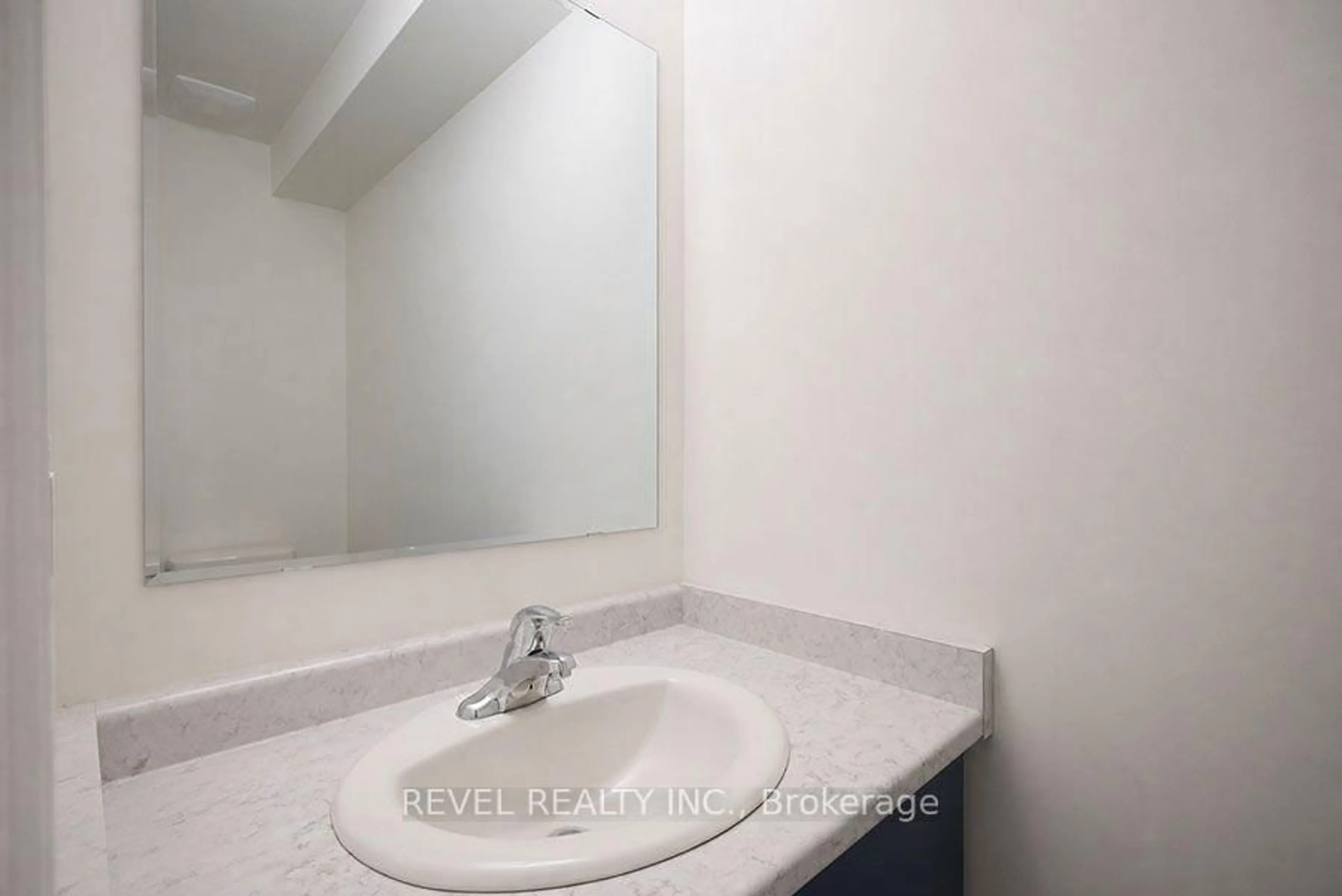 Standard bathroom, unknown for 115 Mattingley St, Brant Ontario N3L 0G4