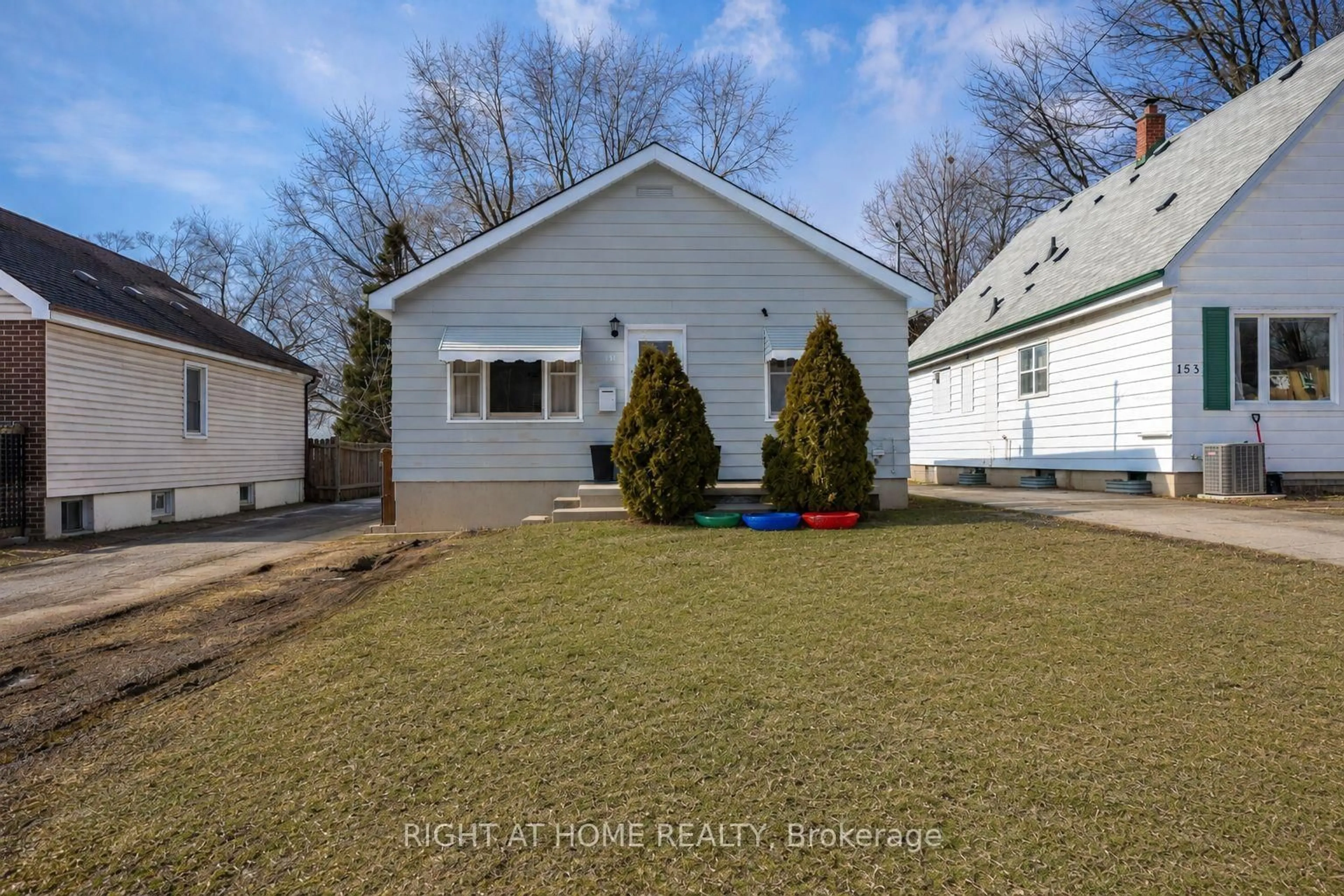 Home with vinyl exterior material, street for 151 Hale St, London East Ontario N5W 1E5