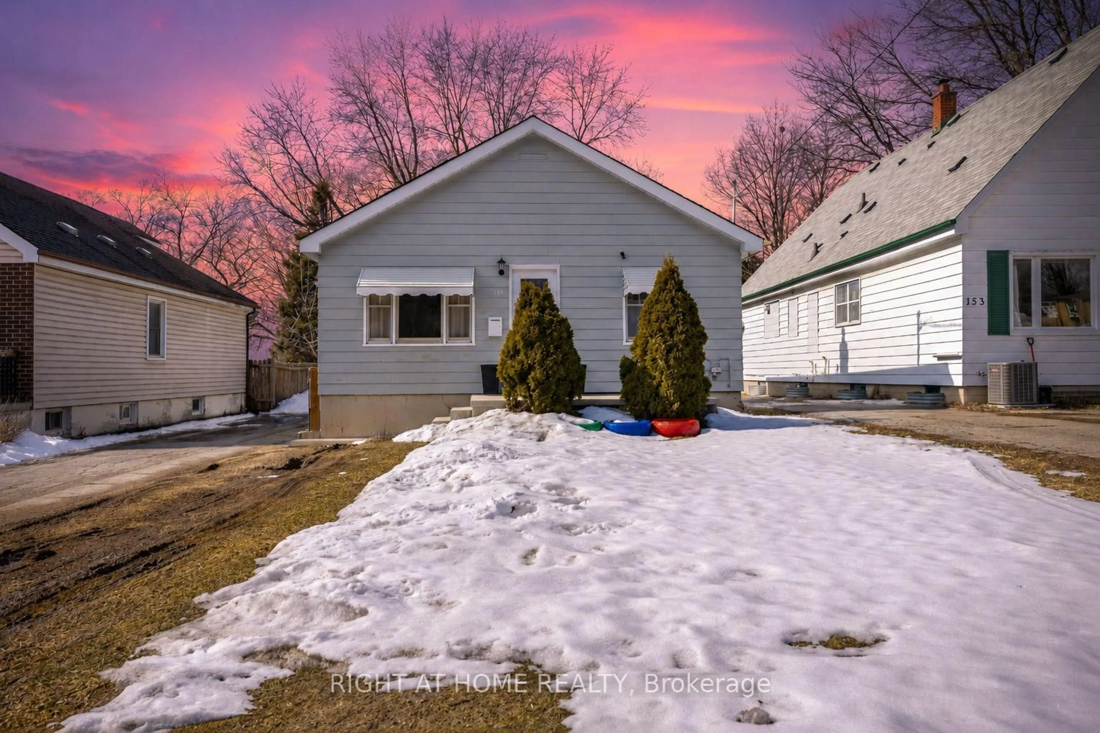 Unknown for 151 Hale St, London East Ontario N5W 1E5