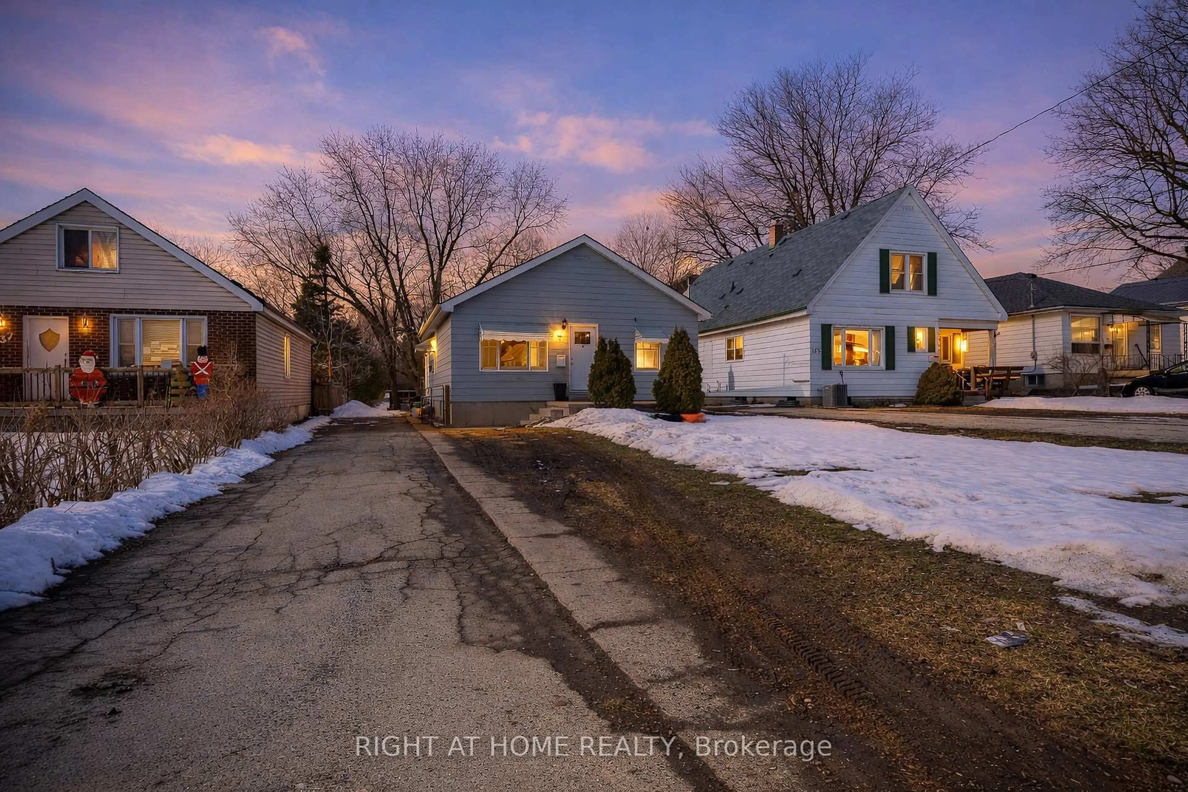 A pic from outside/outdoor area/front of a property/back of a property/a pic from drone, street for 151 Hale St, London East Ontario N5W 1E5