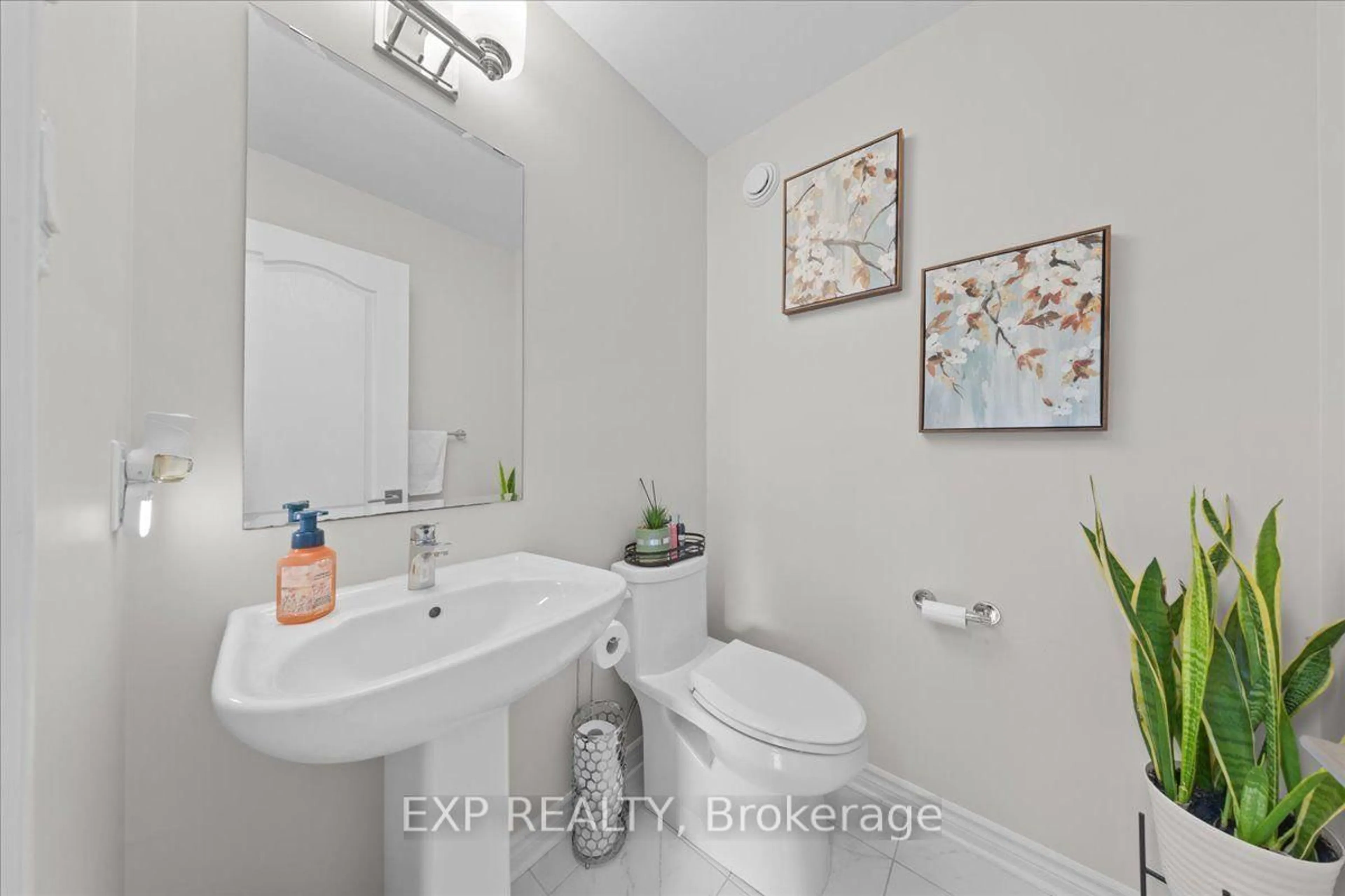 Standard bathroom, ceramic/tile floor for 758 Cap Diamant Way, Orleans Ontario K4A 1J9
