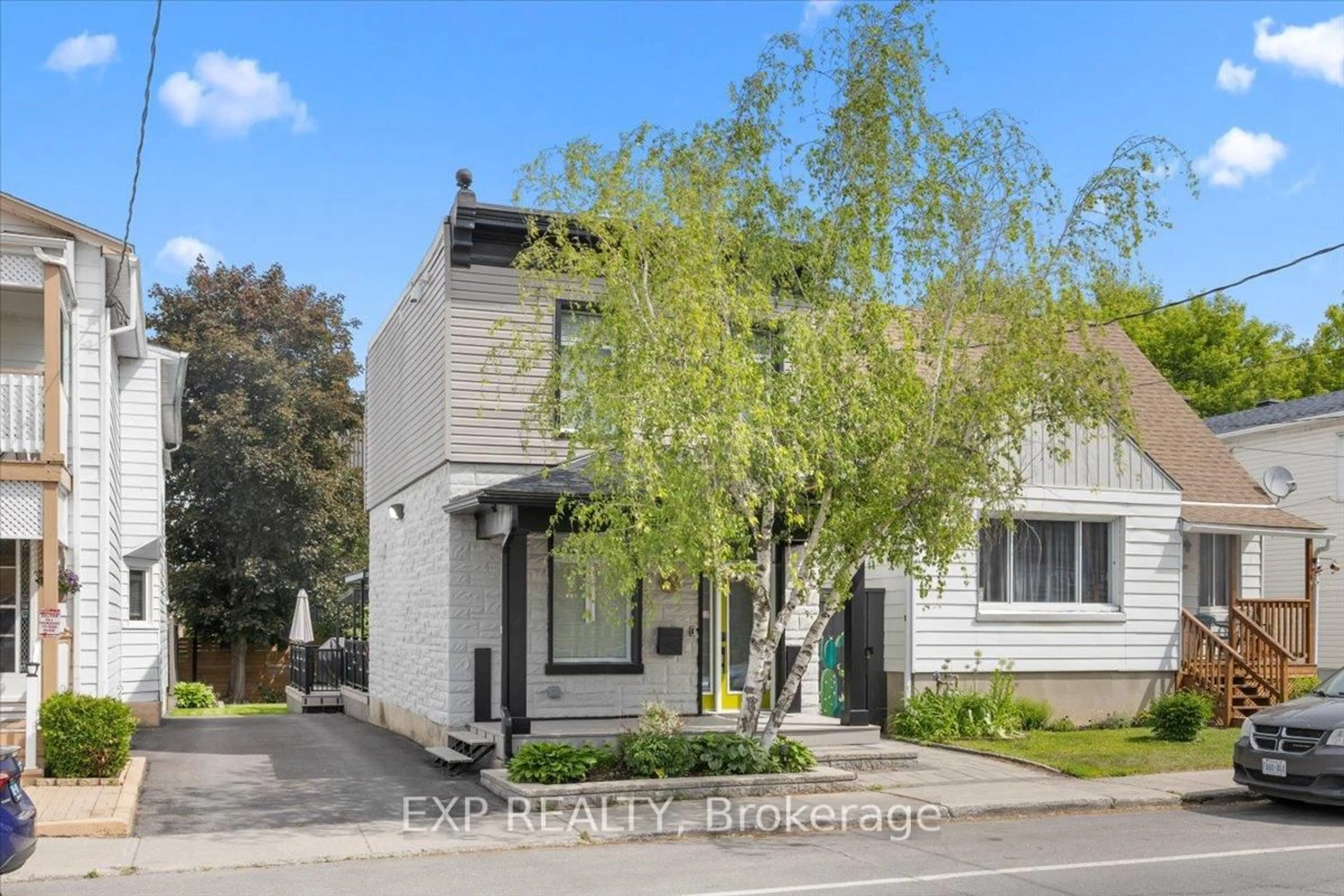 Unknown for 185 Deschamps Ave, Ottawa Ontario K1L 5Z3