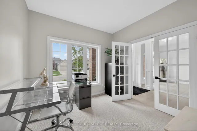 135 Plane Tree Dr, London North 4