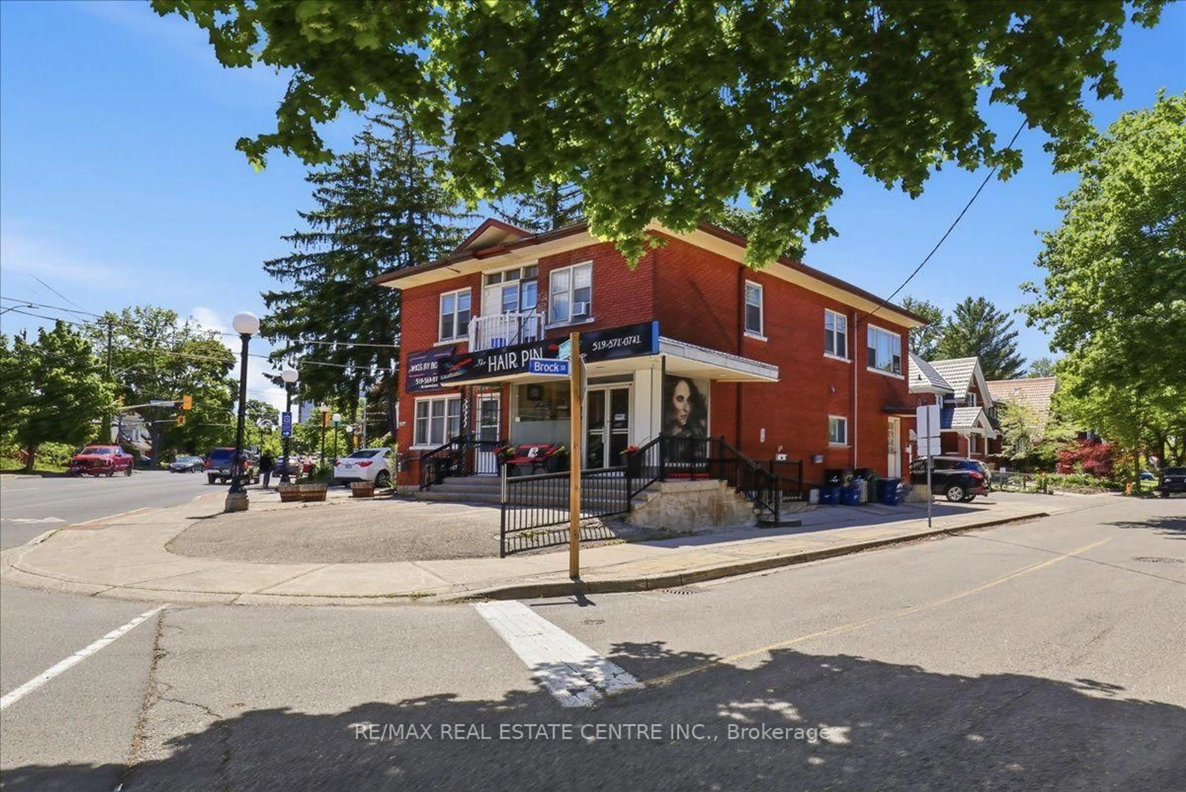 A pic from outside/outdoor area/front of a property/back of a property/a pic from drone, street for 744 Queen St, Kitchener Ontario N2M 1A4