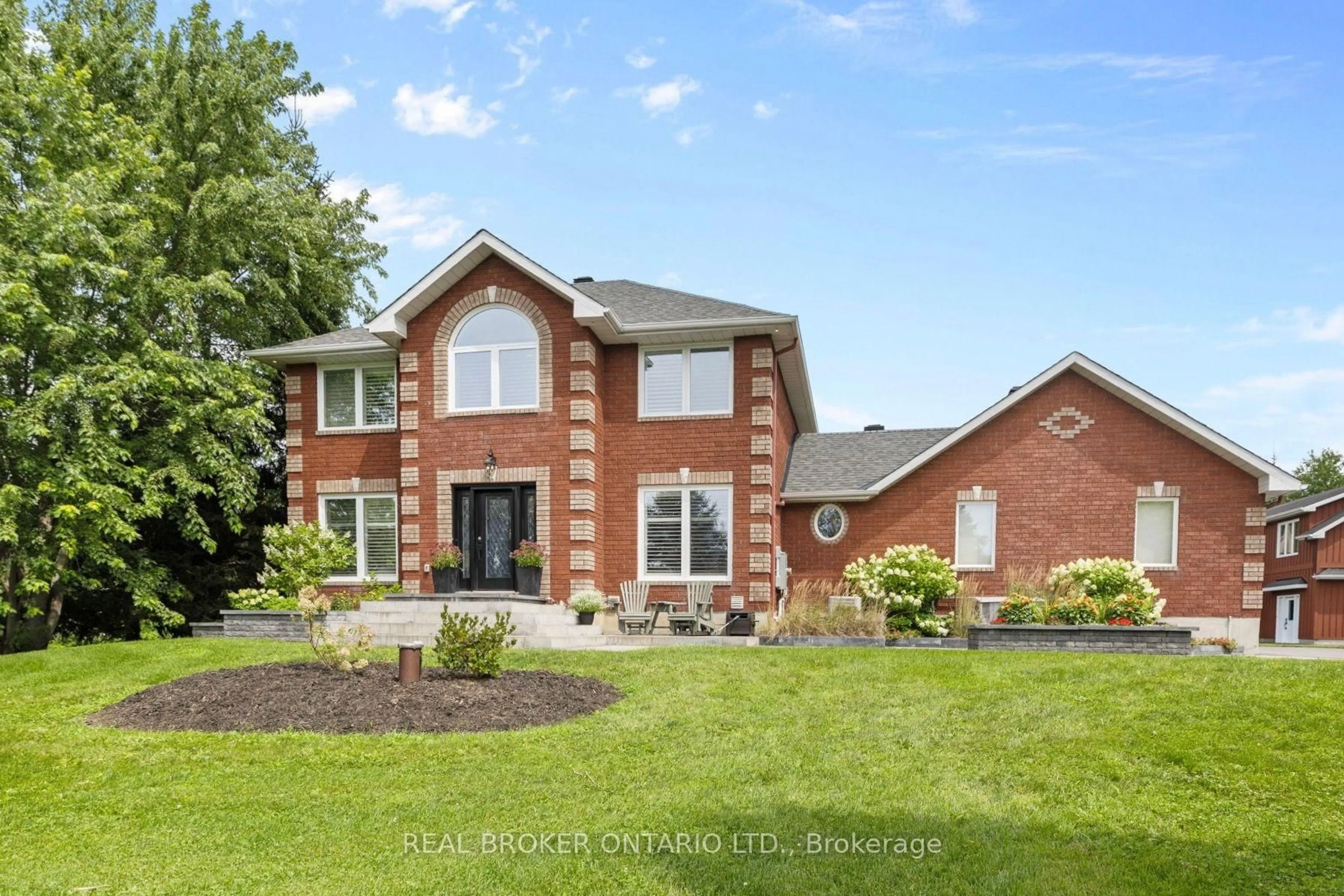 Home with brick exterior material, unknown for 27 Garrison Dr, North Grenville Ontario K0G 1J0