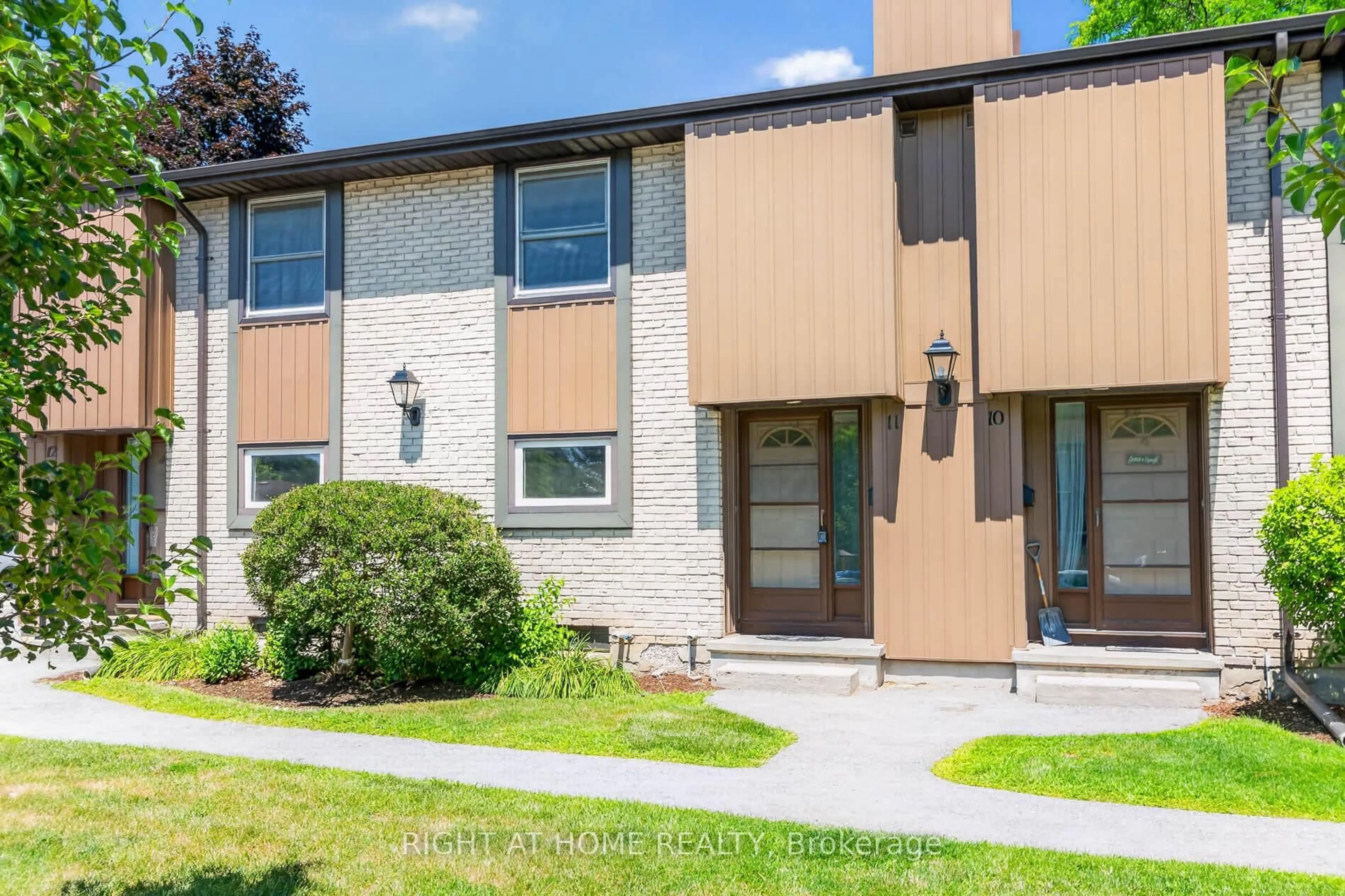 Home with brick exterior material, street for 215 Glamis Rd #11, Cambridge Ontario N1R 6V8