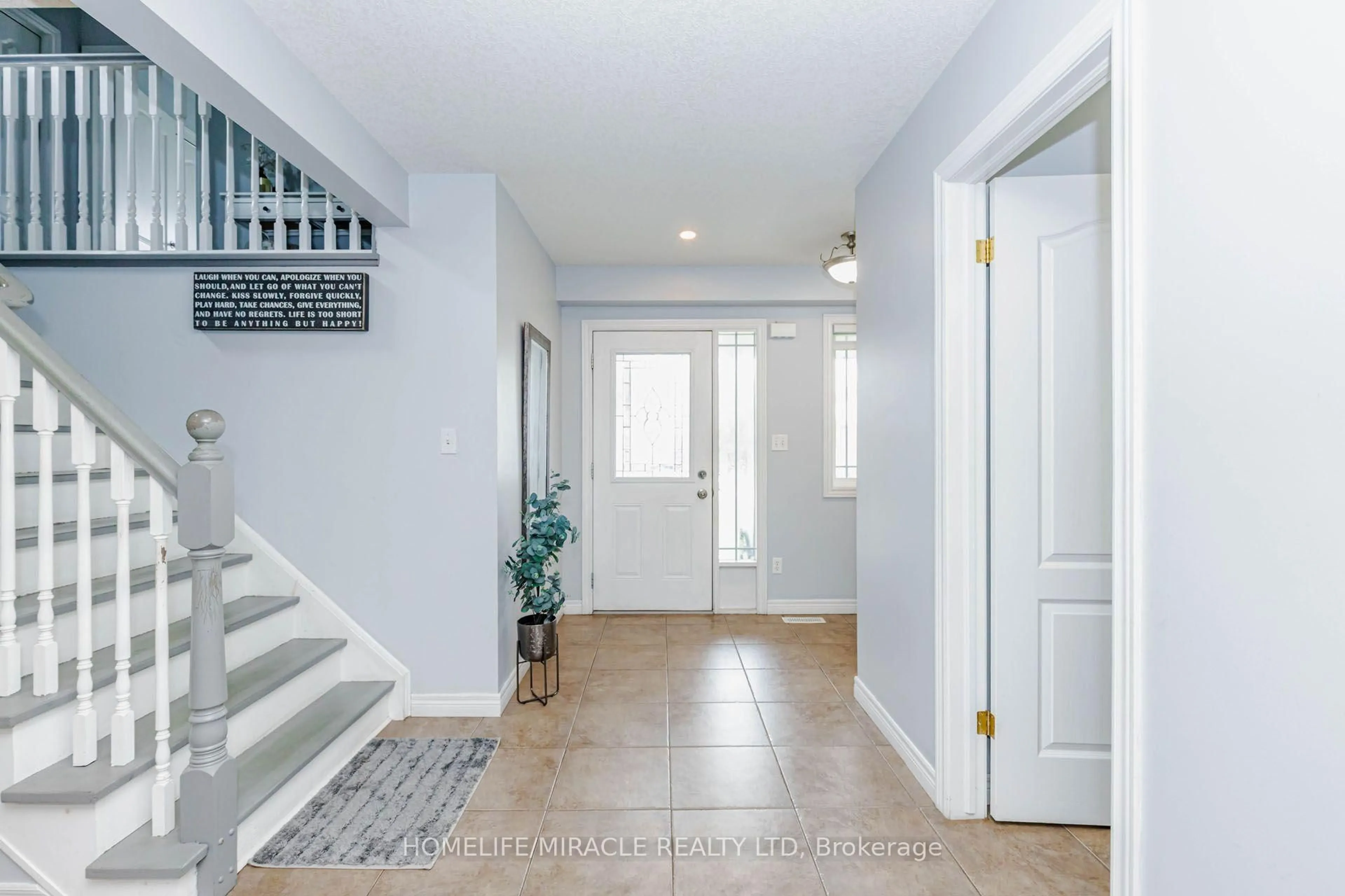 Indoor entryway for 39 Washburn Dr, Guelph Ontario N1E 0B6