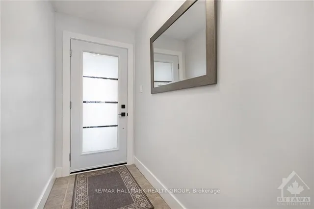 92 GILLESPIE Cres, Ottawa 4